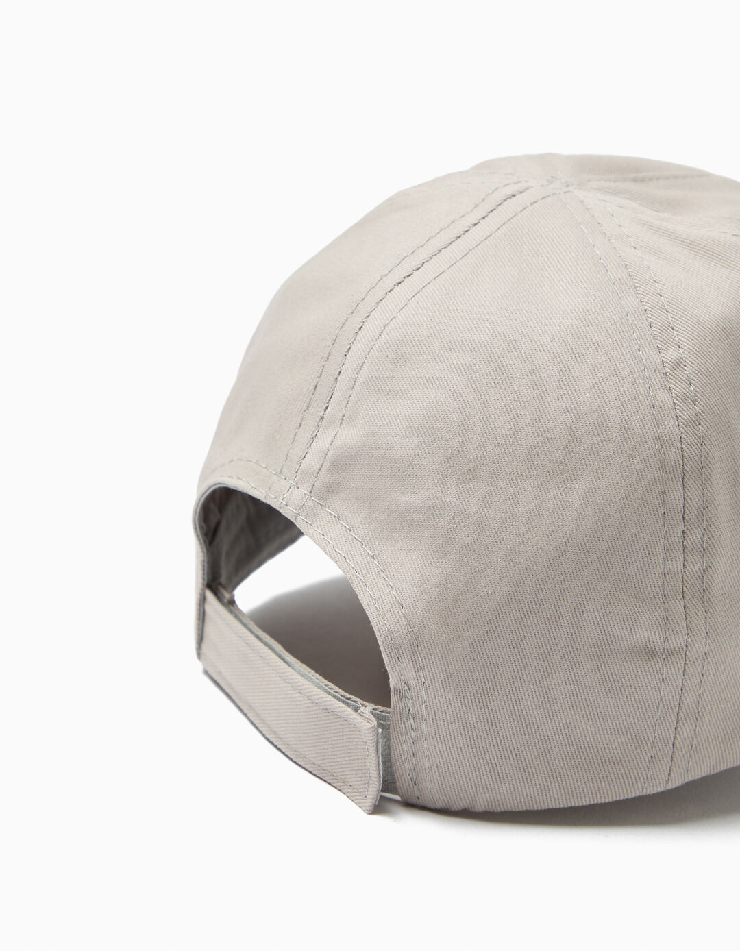 Bon&eacute;, Menino, Cinzento