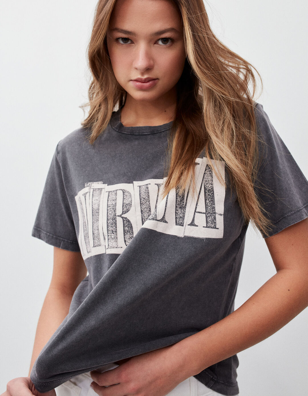 T-shirt 'Nirvana', Mulher, Cinzento Escuro