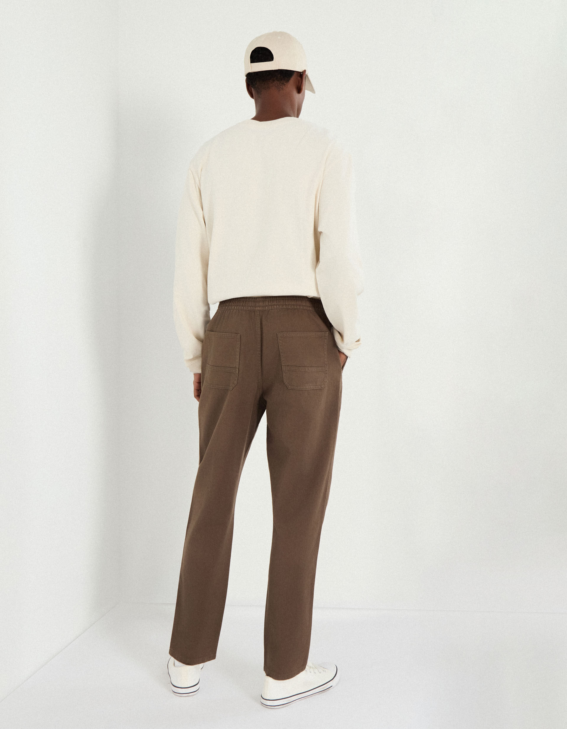 Comprar Online Cal&ccedil;as 'Relaxed Fit', Homem, Castanho