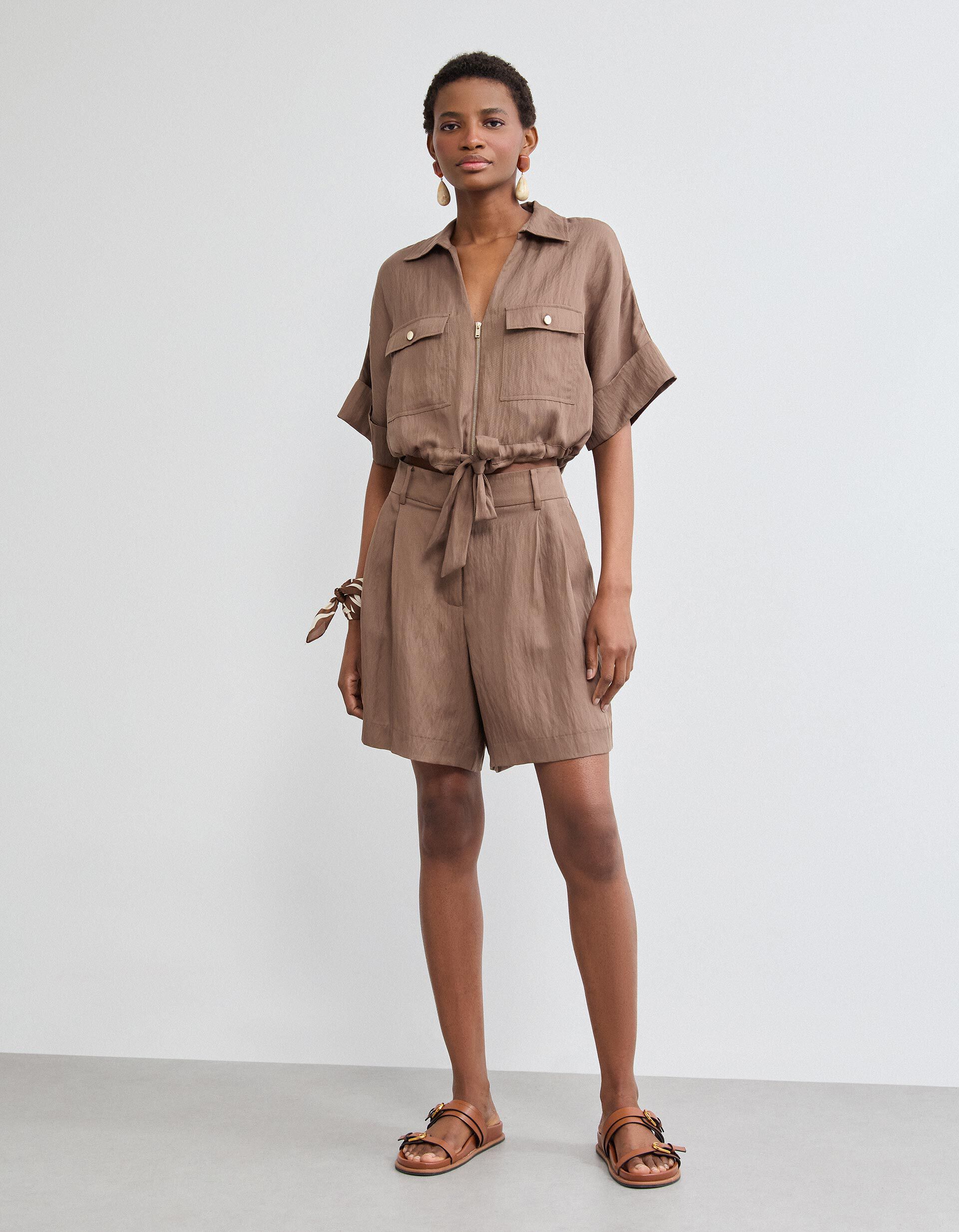 Cal&ccedil;&otilde;es com Liocel, Mulher, Castanho