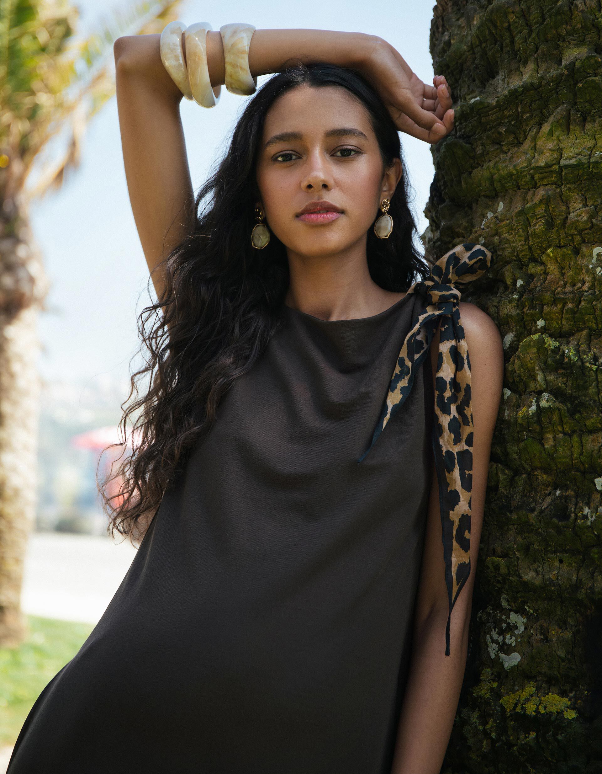 Comprar Online Len&ccedil;o Animal Print, Mulher, Preto