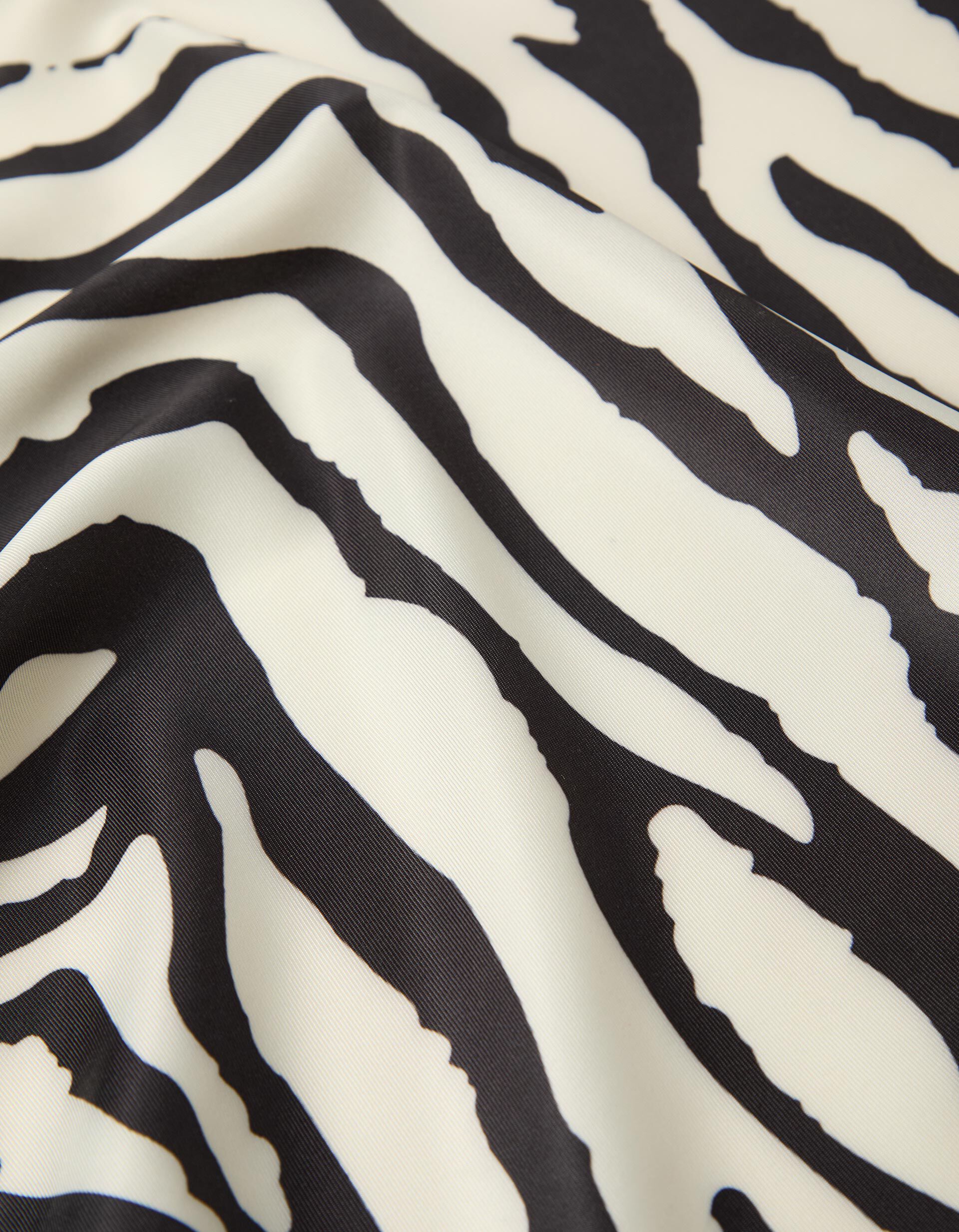 Comprar Online Len&ccedil;o Animal Print, Mulher, Preto
