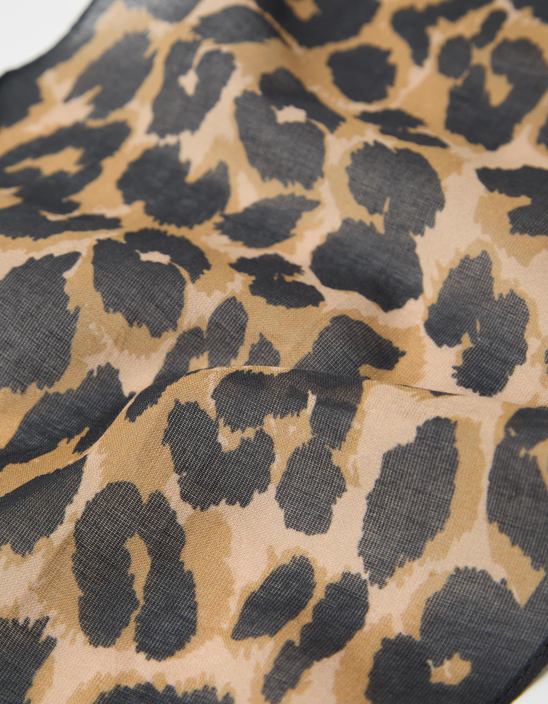 Comprar Online Len&ccedil;o Animal Print, Mulher, Preto