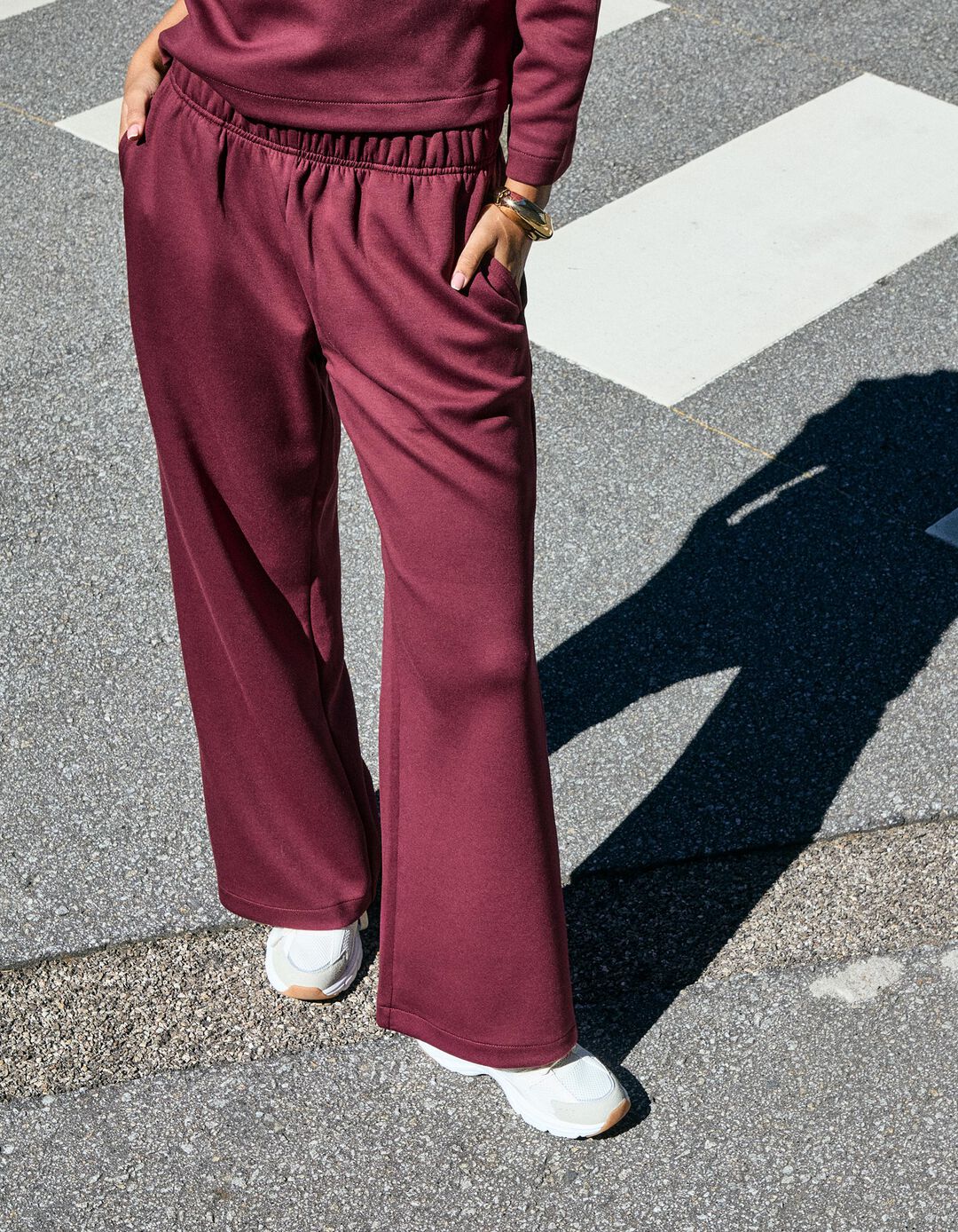 Calças 'Loose Fit', Mulher, Vermelho Escuro