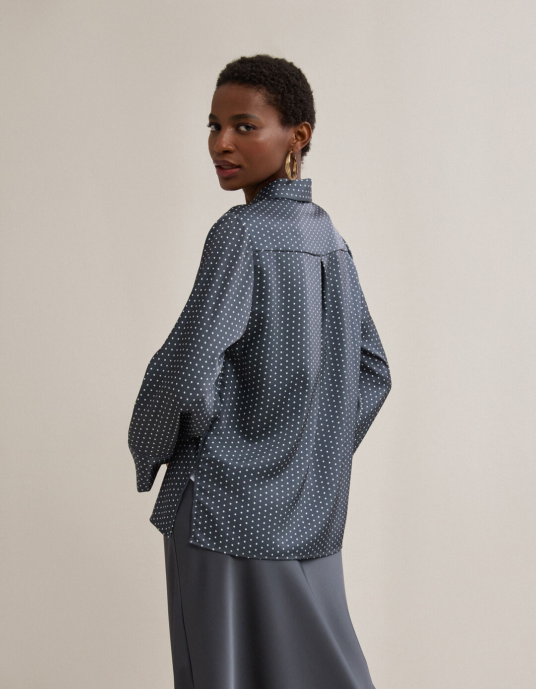 Camisa Acetinada, Mulher, Cinzento