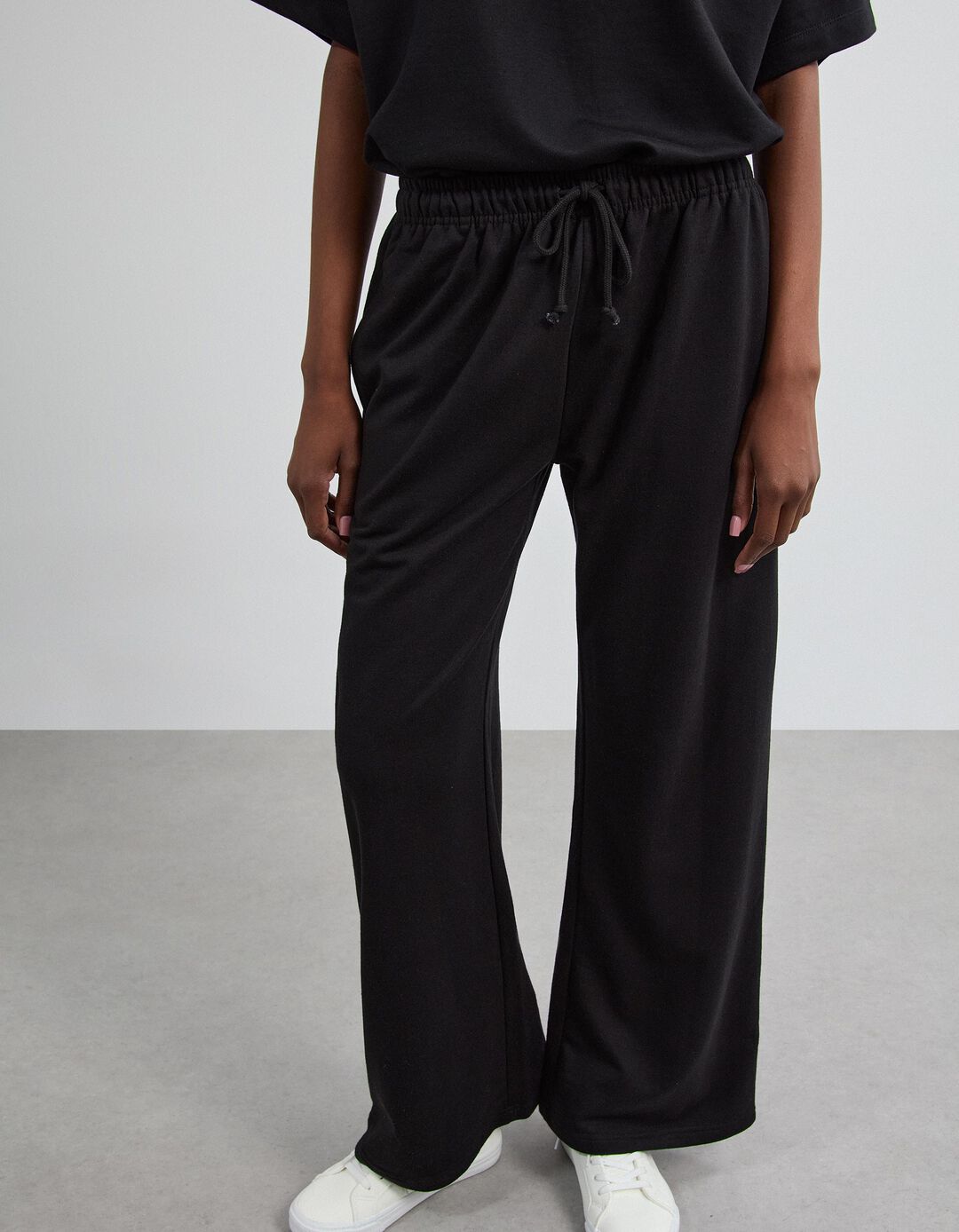 Cal&ccedil;as Jogger Wide Leg, Mulher, Preto