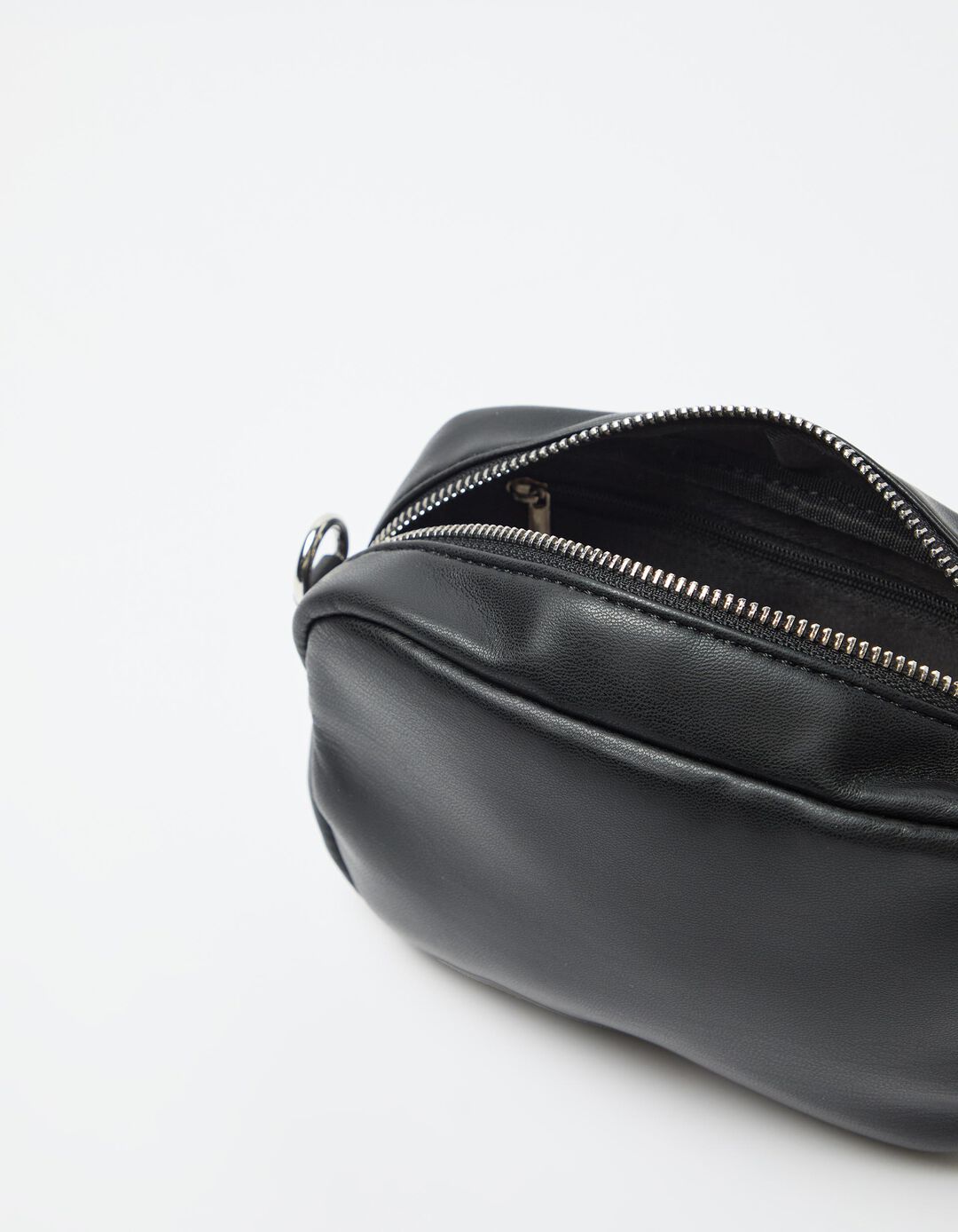 Mala Tiracolo, Mulher, Preto