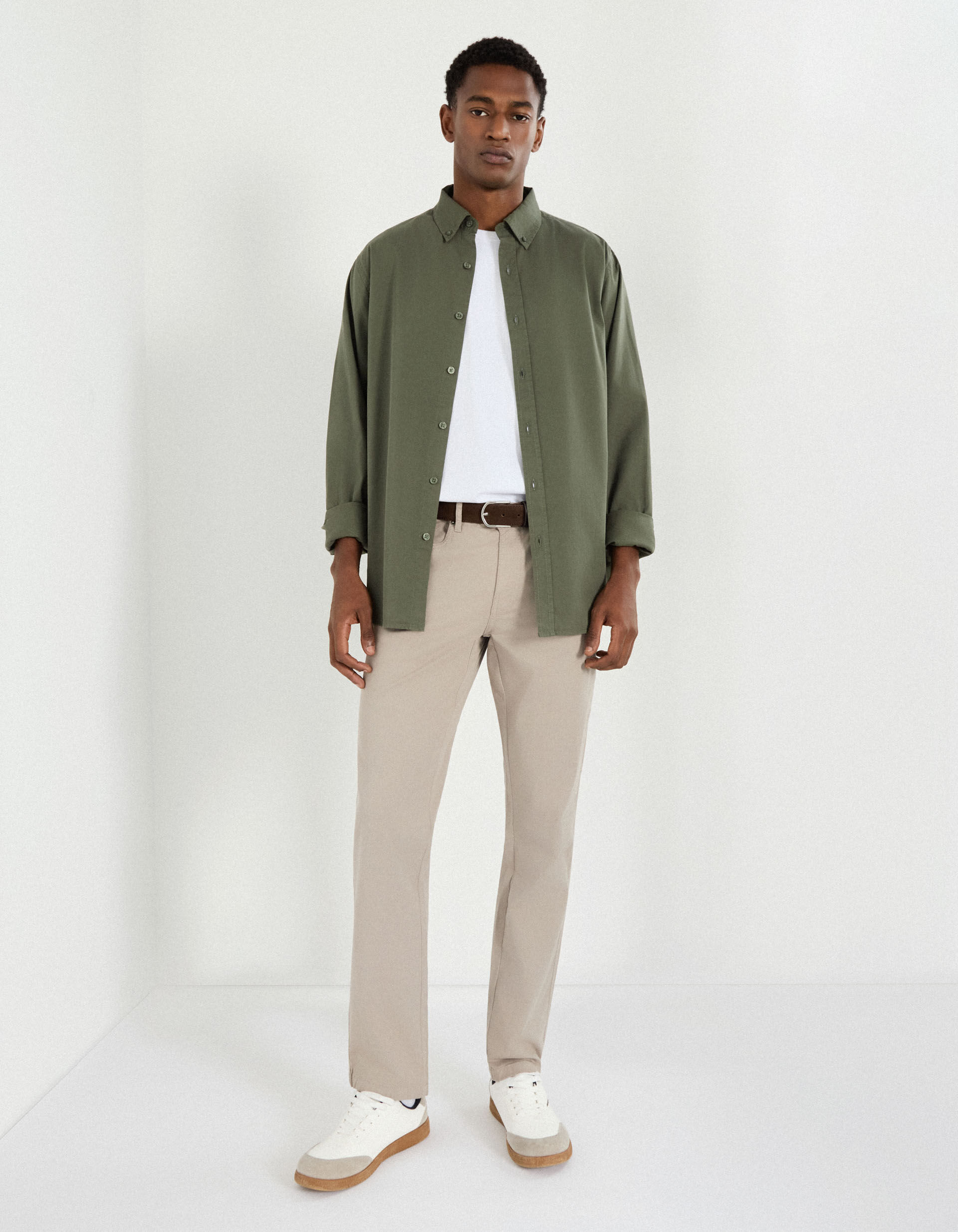 Comprar Online Cal&ccedil;as 'Slim Fit', Homem, Bege Claro