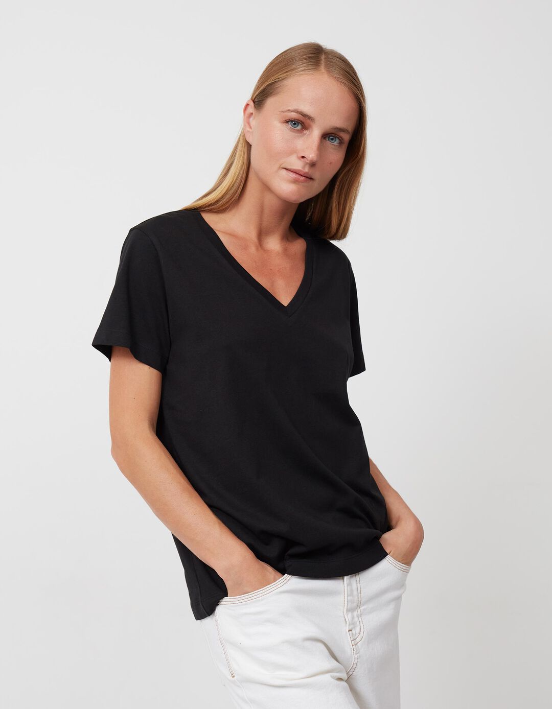 V-neck T-shirt, Women, Black