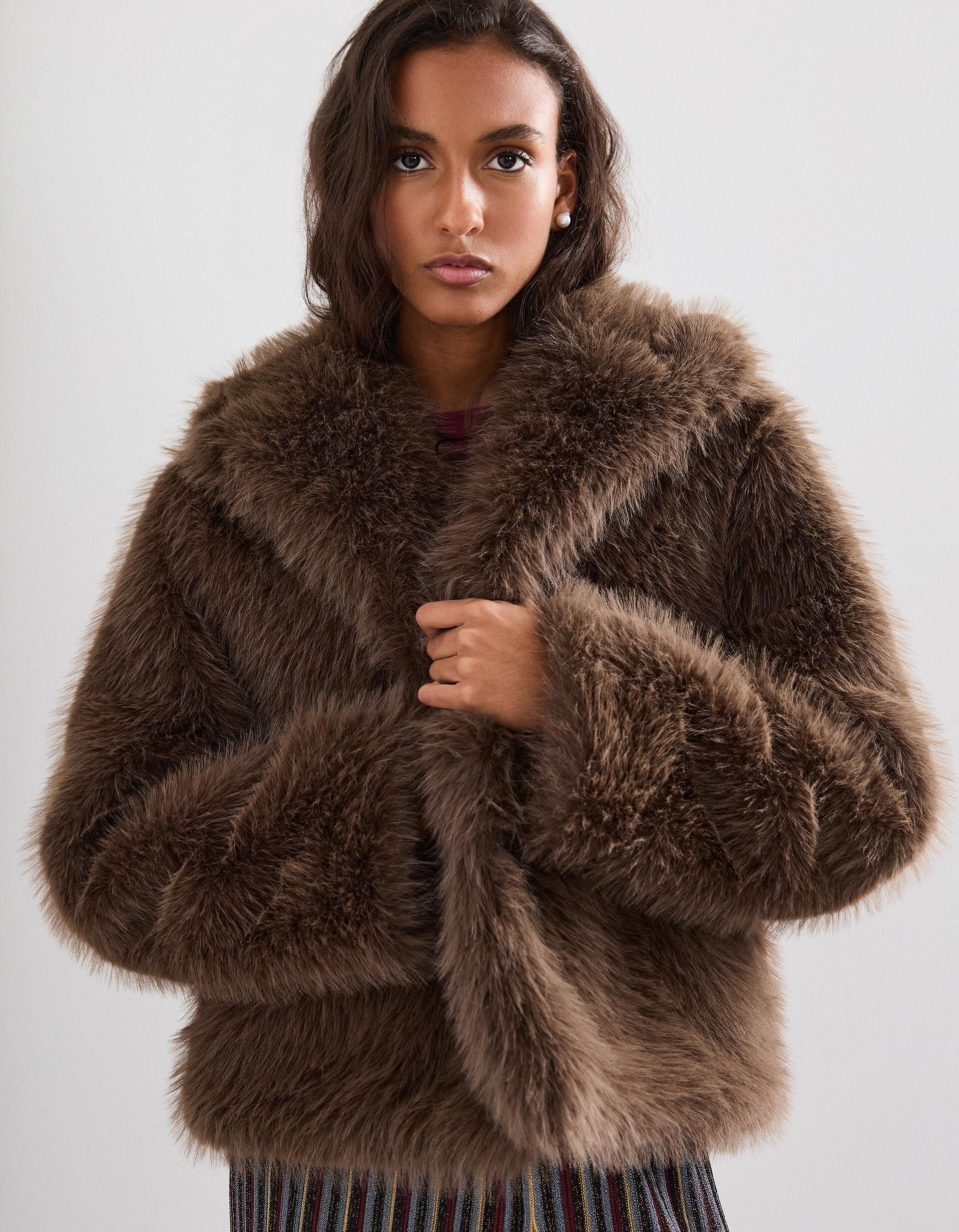 Comprar Online Casaco de Pelo Sint&eacute;tico, Mulher, Castanho