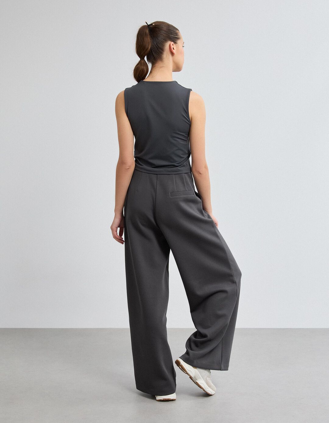 Cal&ccedil;as Piqu&eacute;, Mulher, Cinzento