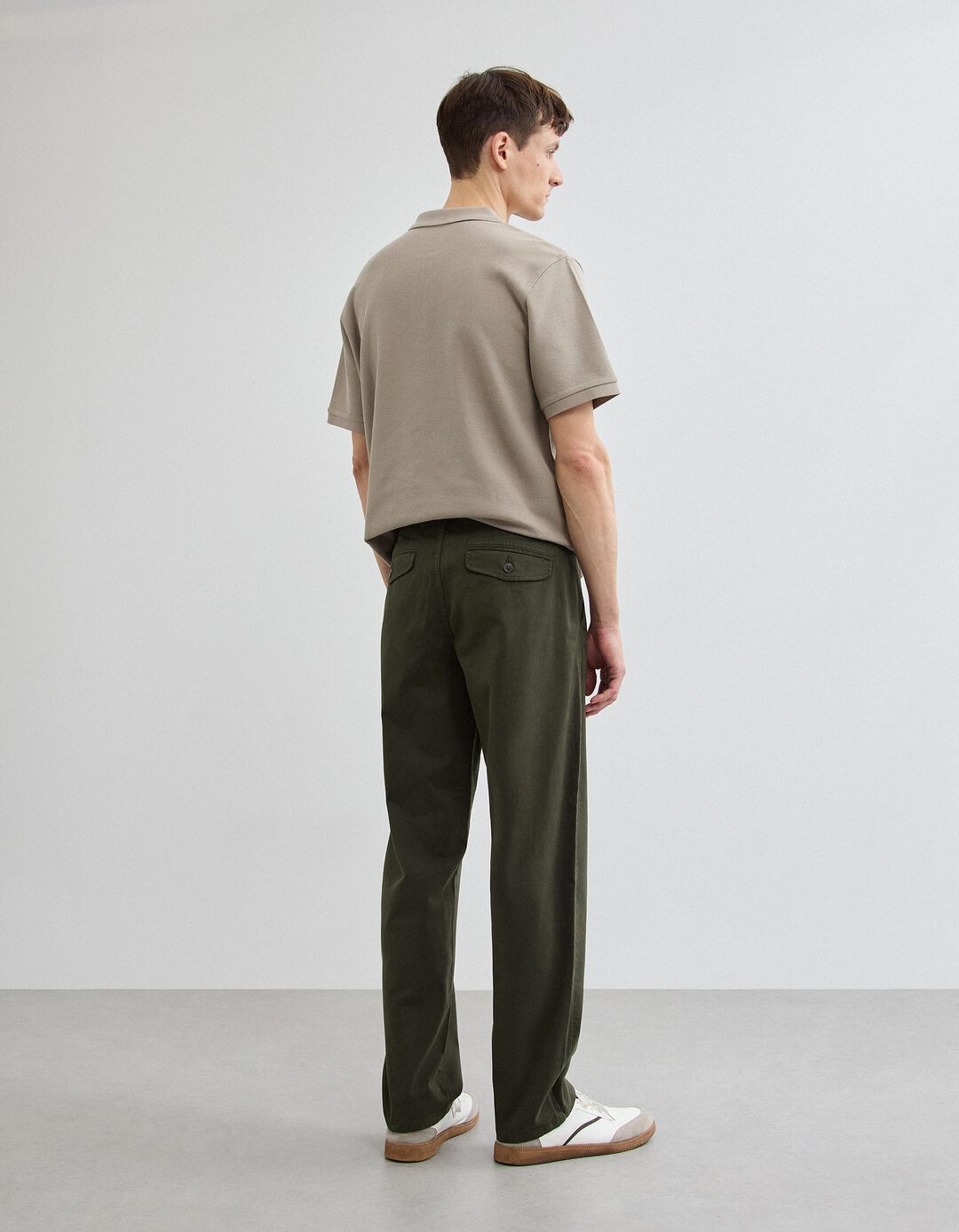Cal&ccedil;as Chino 'Straight Fit', Homem, Verde Escuro