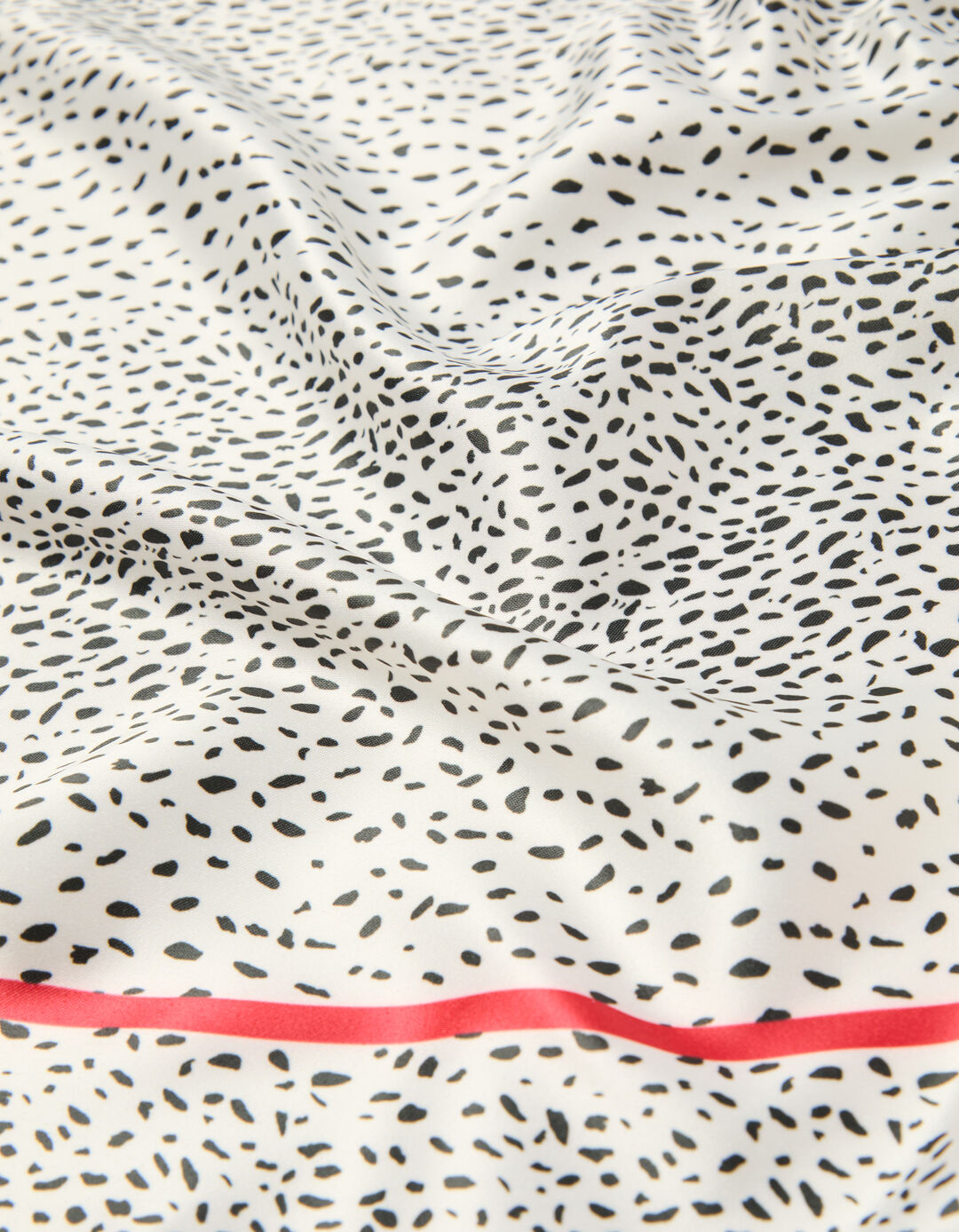 Len&ccedil;o, Mulher, Branco