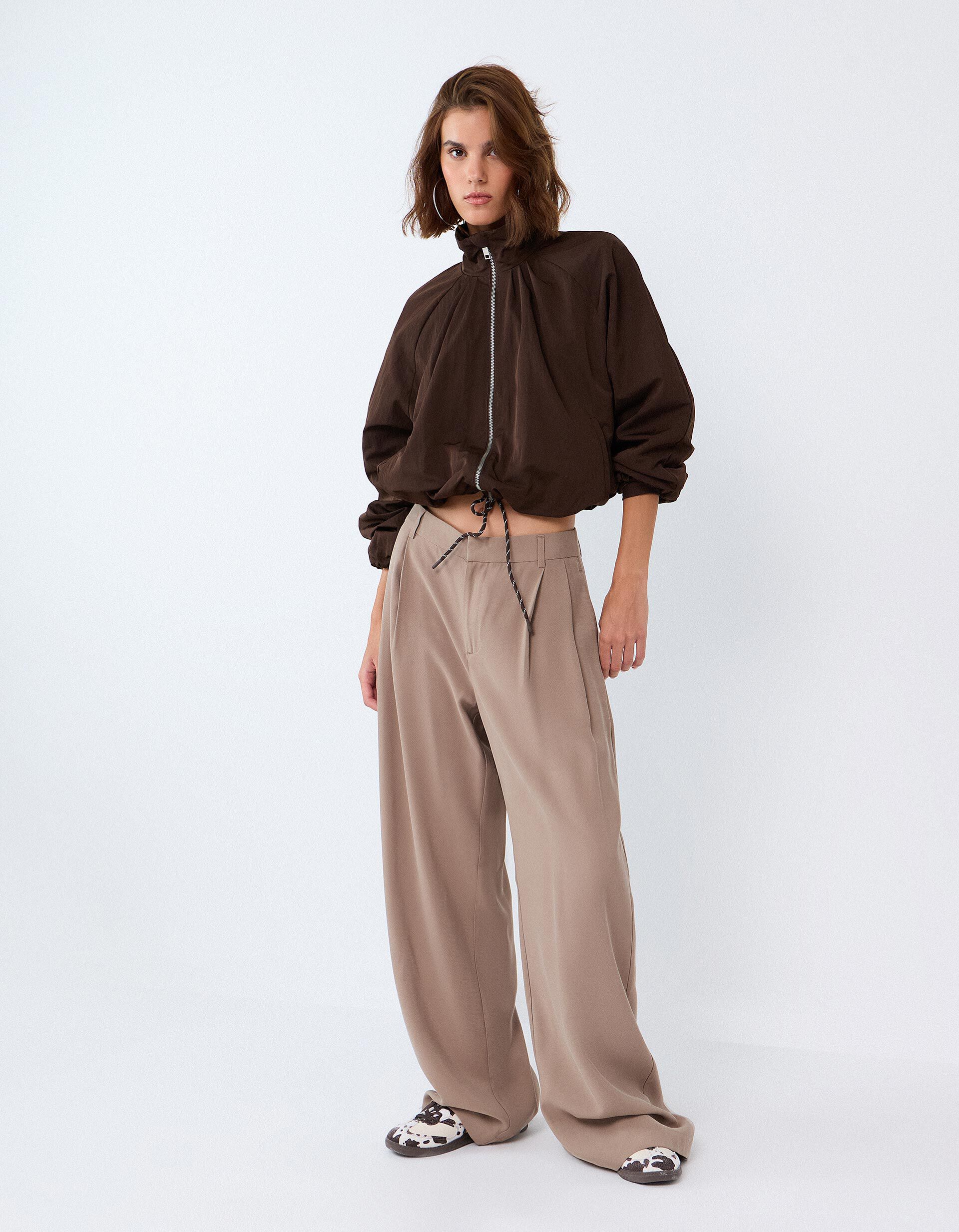 Comprar Online Cal&ccedil;as Elegantes Com Prega, Mulher, Bege Escuro