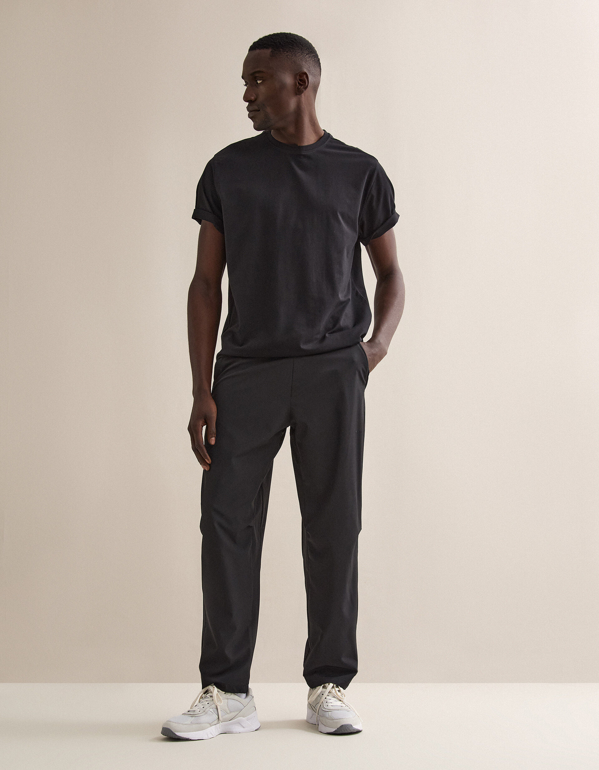 Comprar Online Cal&ccedil;as de Desporto, Homem, Preto