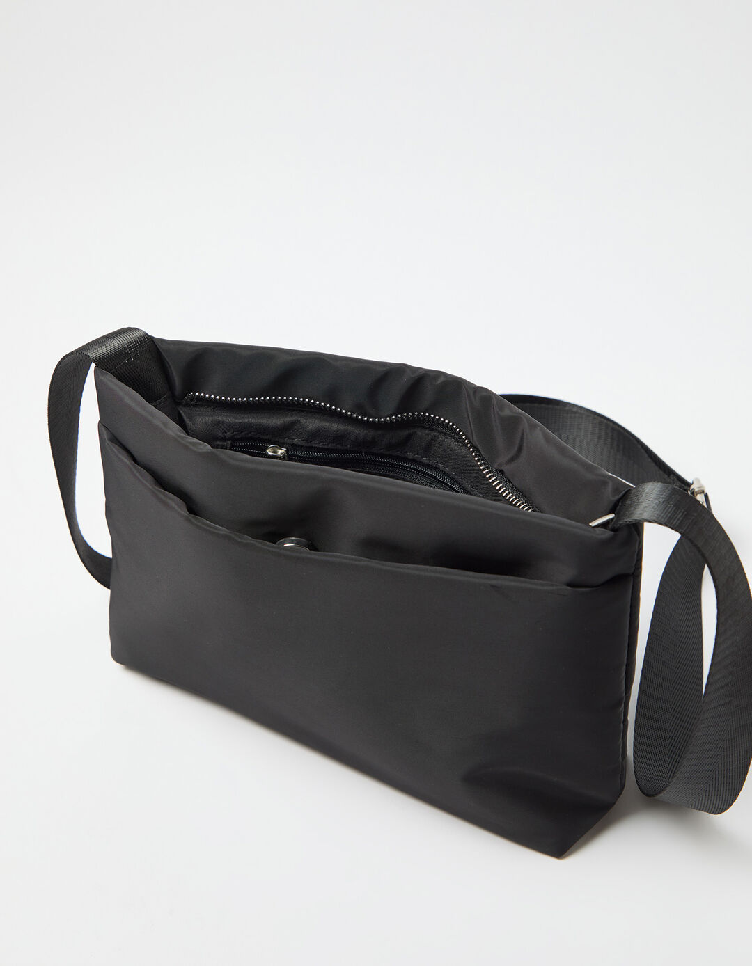 Mala Tiracolo, Mulher, Preto