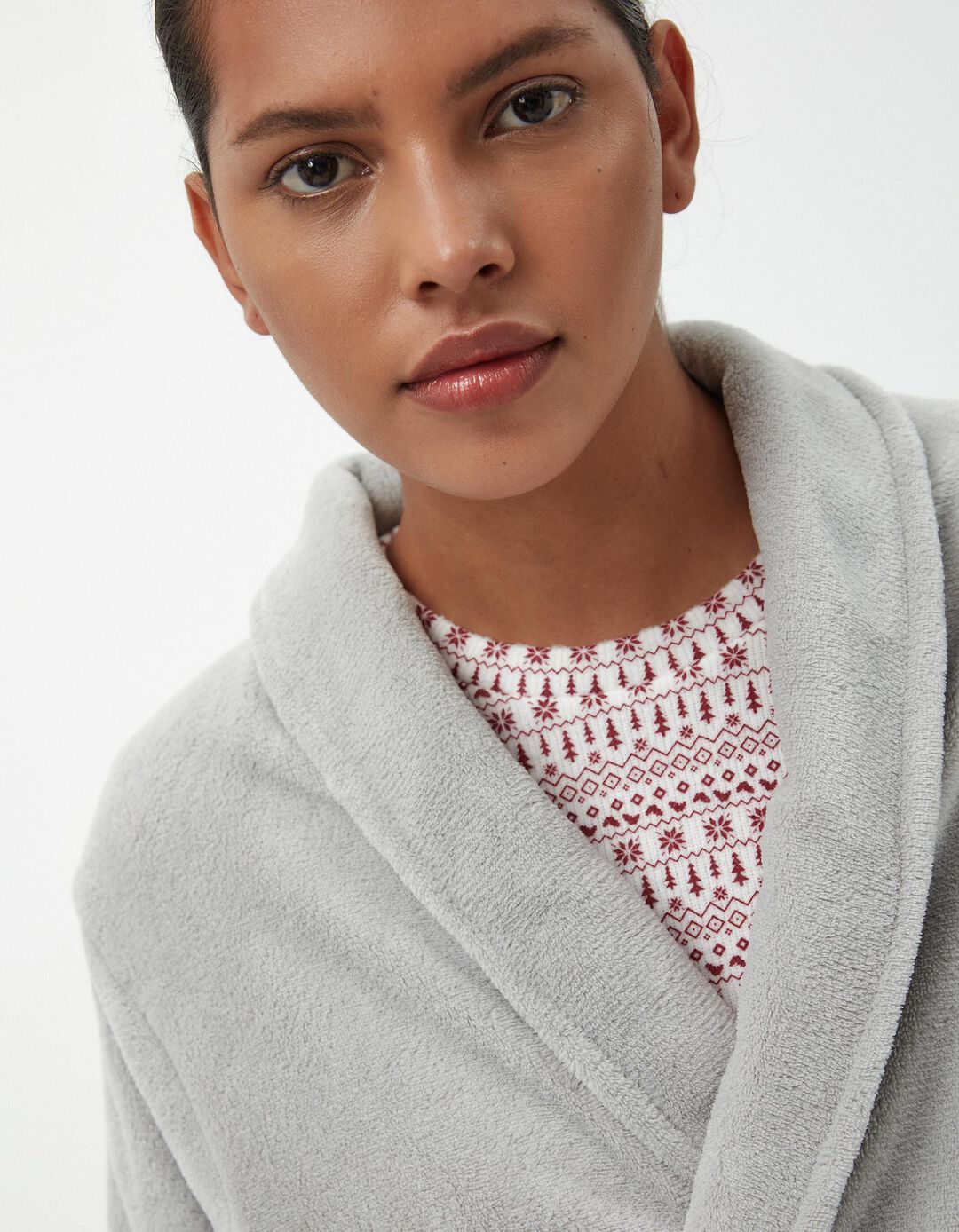 Robe Coralina, Mulher, Cinzento