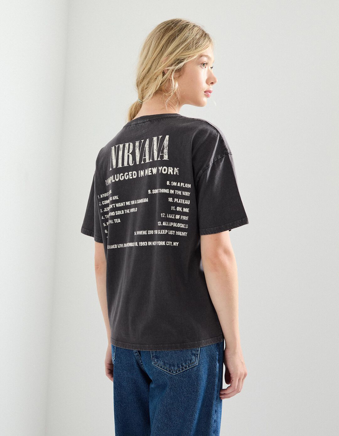 T-shirt 'Nirvana', Mulher, Cinzento Escuro