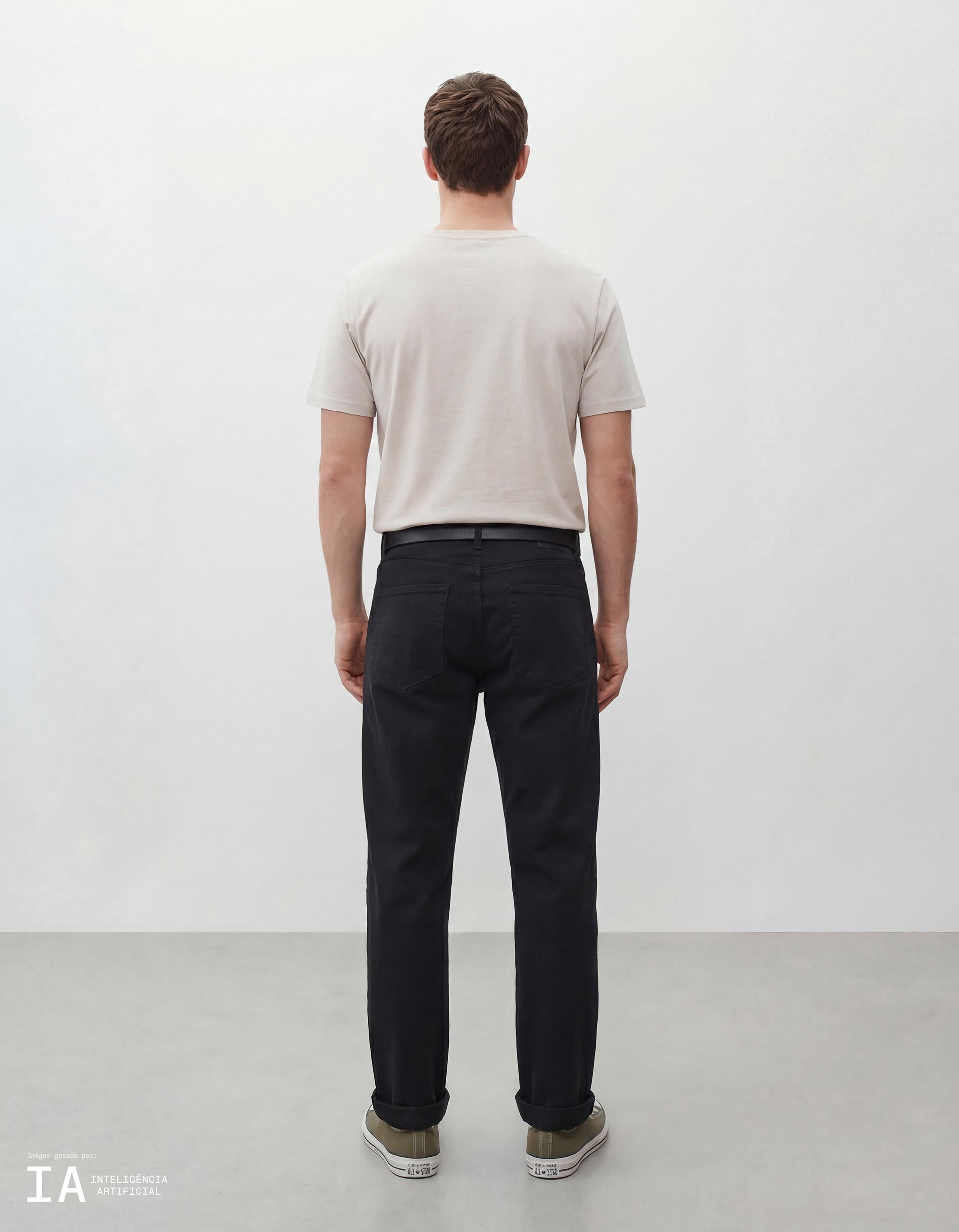 Comprar Online Cal&ccedil;as de Sarja Regular Fit, Homem, Preto