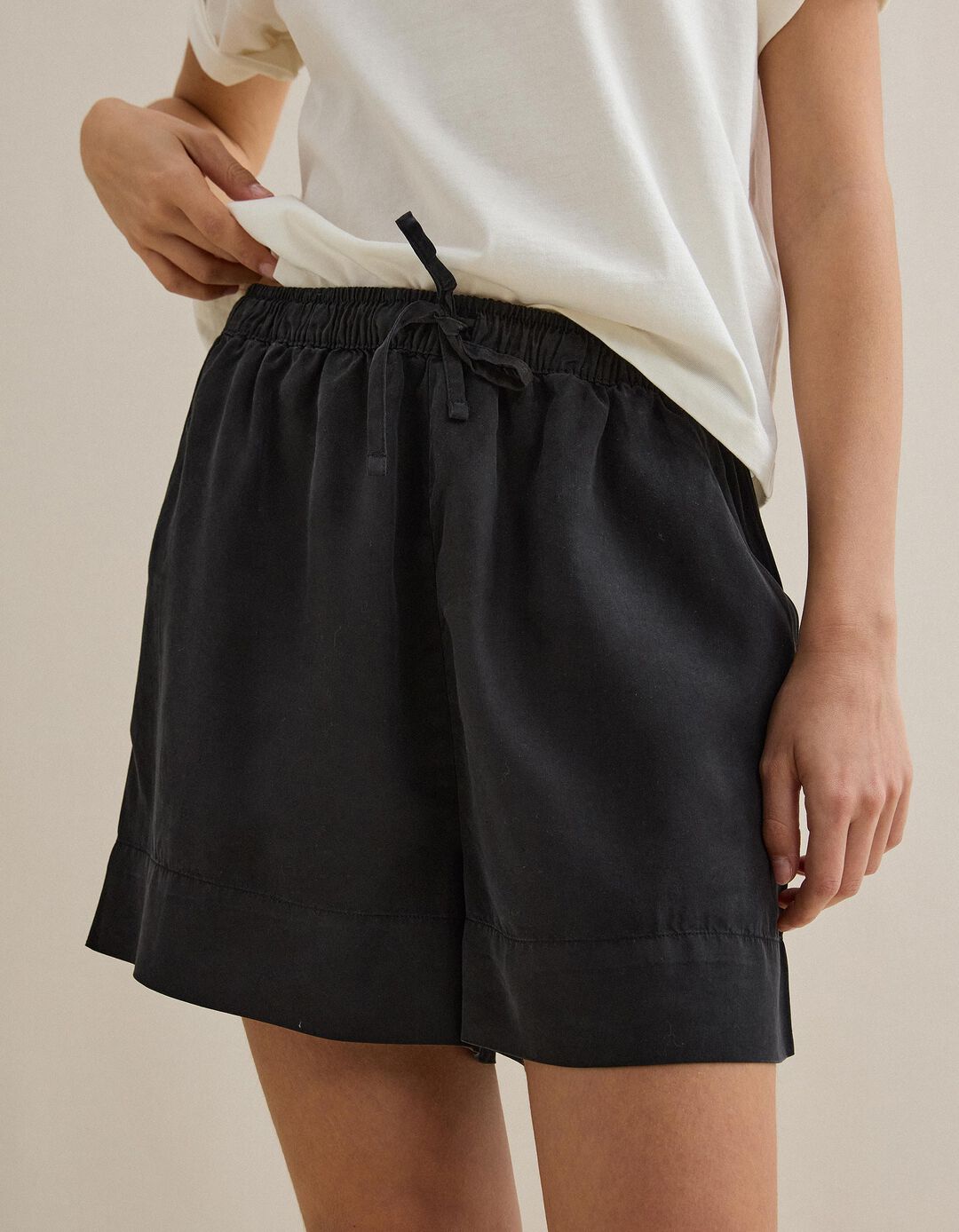 Cal&ccedil;&otilde;es Liocel, Mulher, Preto