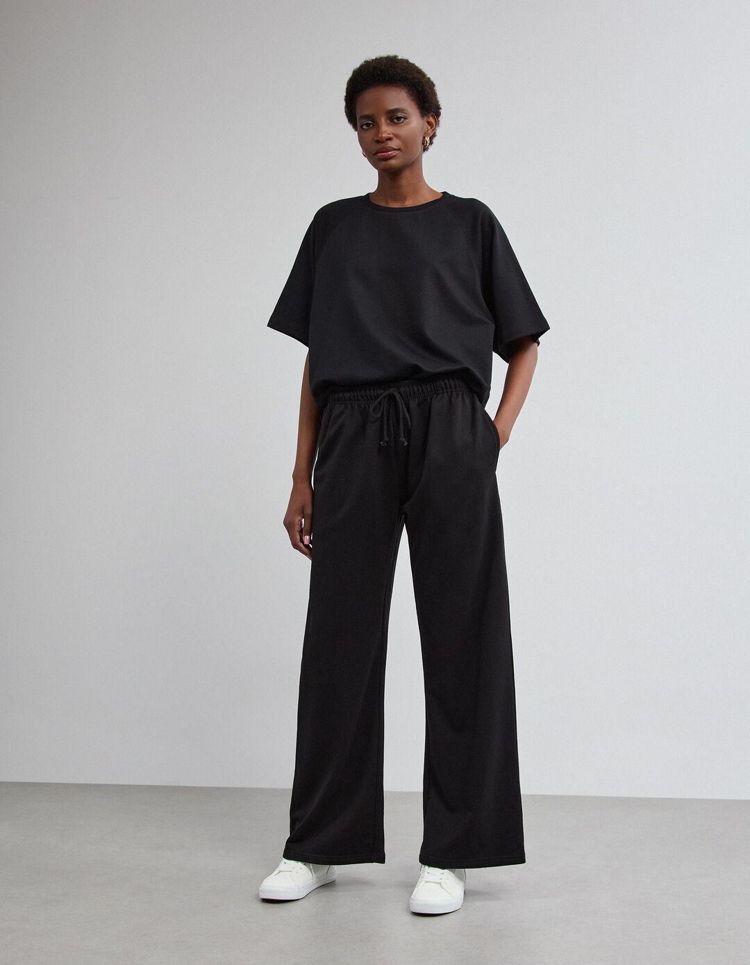 Cal&ccedil;as Jogger Wide Leg, Mulher, Preto