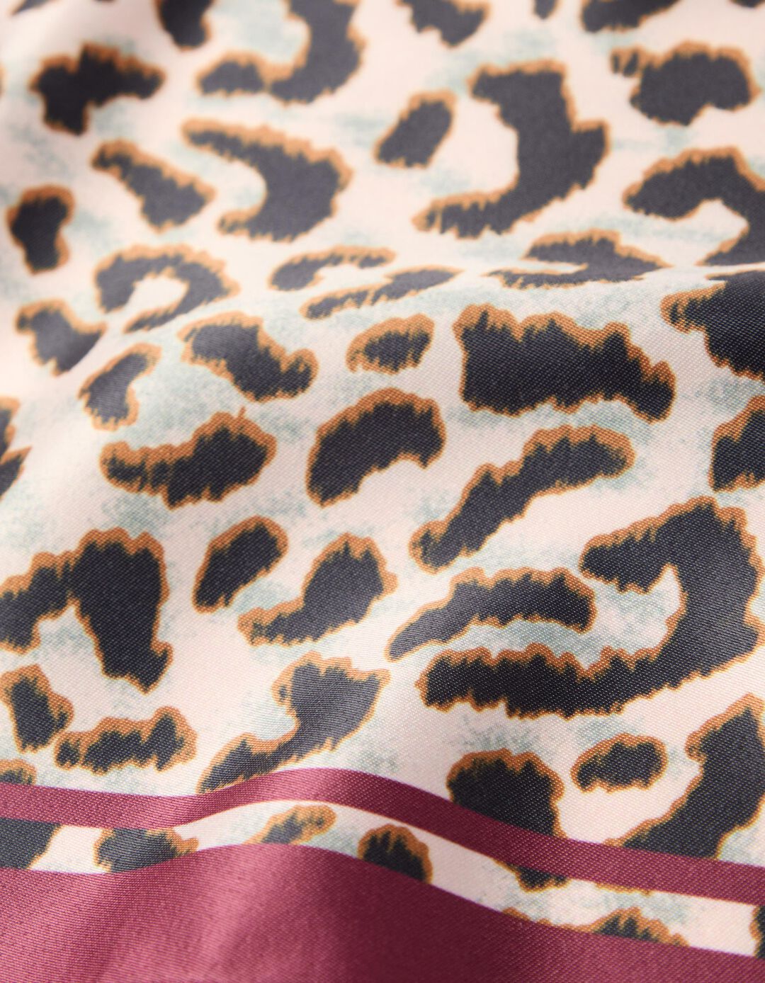 Len&ccedil;o Animal Print, Mulher, Vermelho Escuro