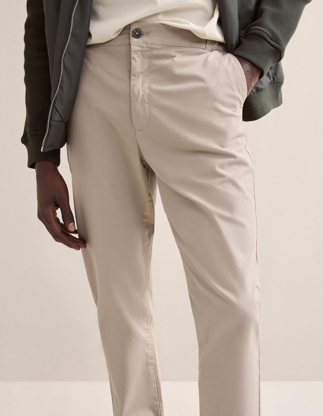 Cal&ccedil;as 'Tapered Fit', Homem, Bege