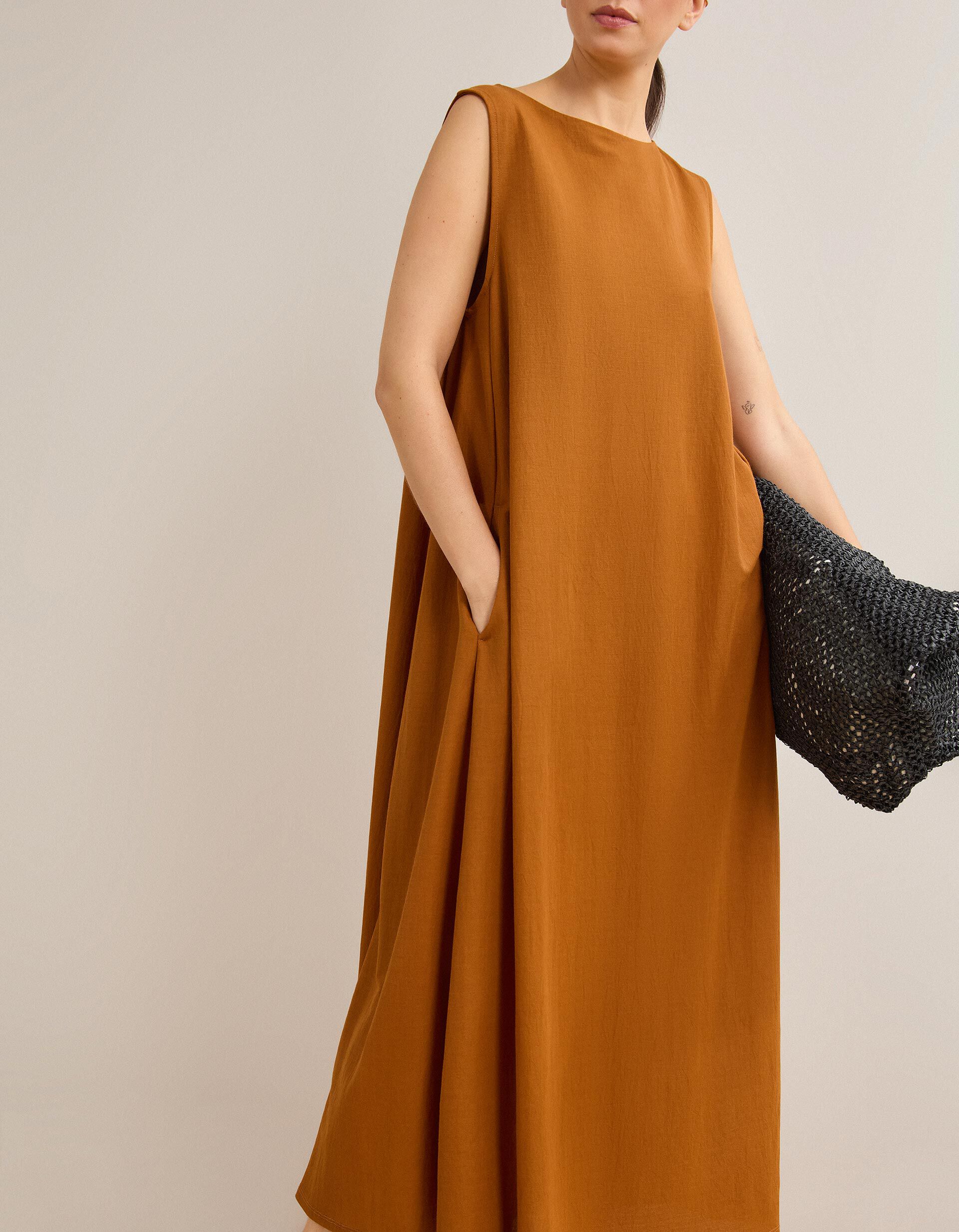 Comprar Online Vestido Comprido Fluido, Mulher, Castanho Claro