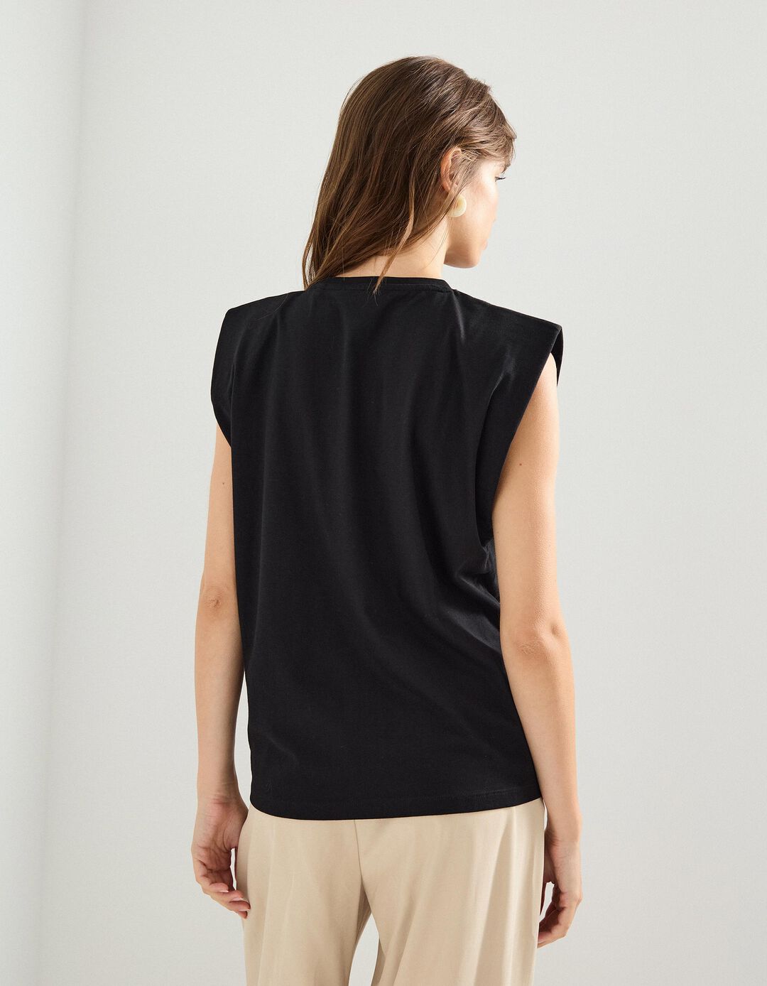 T-shirt com Ombreiras, Mulher, Preto