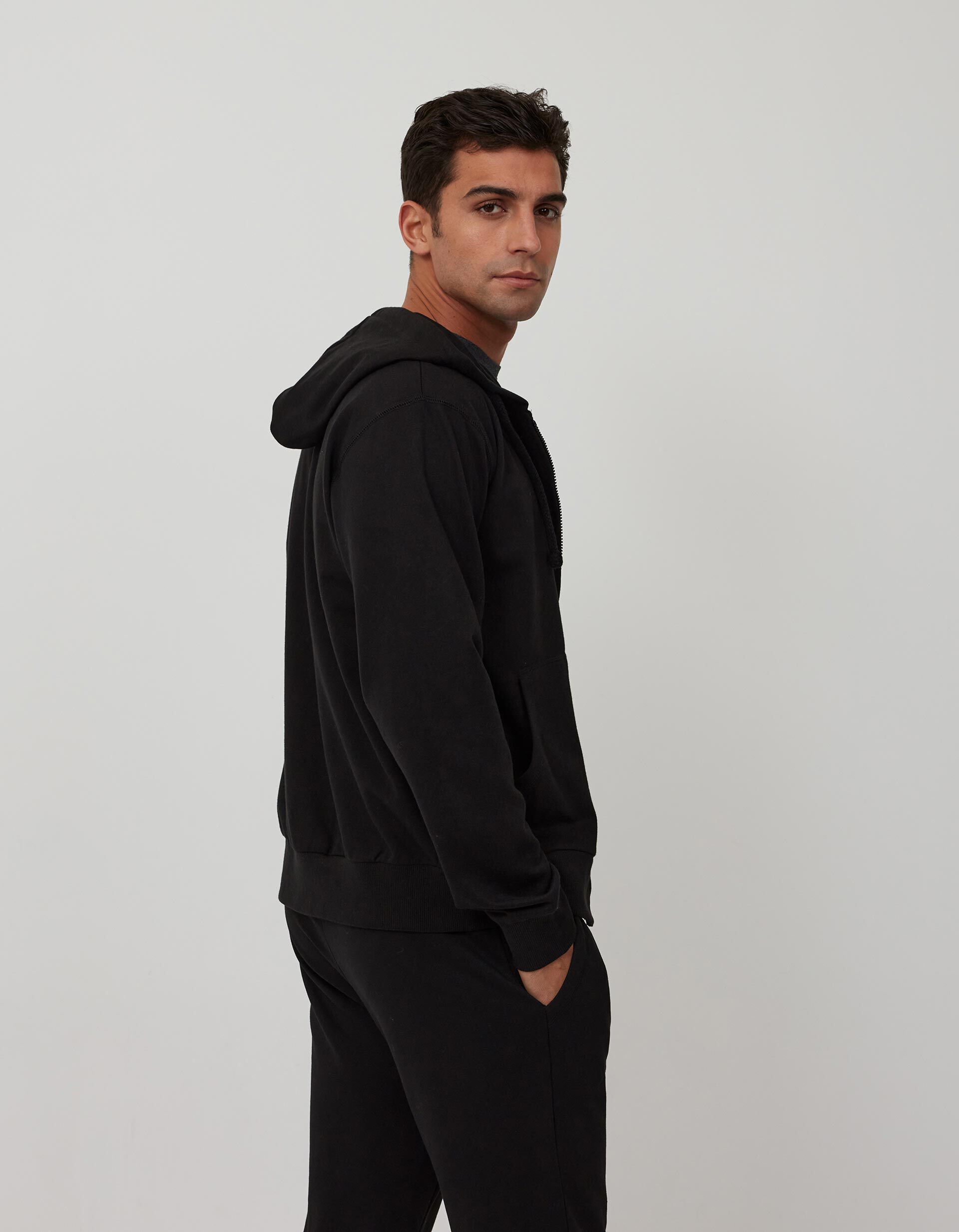 Casaco preto capuz discount