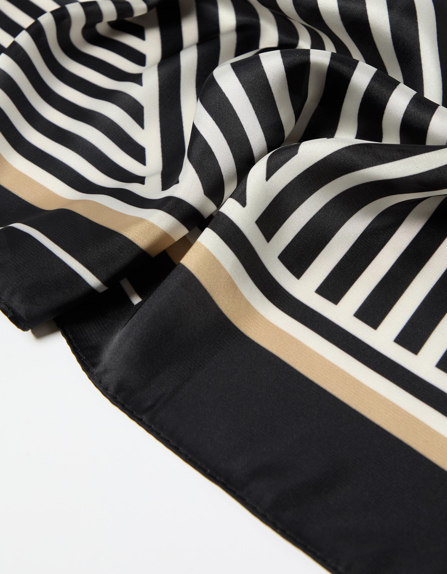 Comprar Online Len&ccedil;o, Mulher, Preto