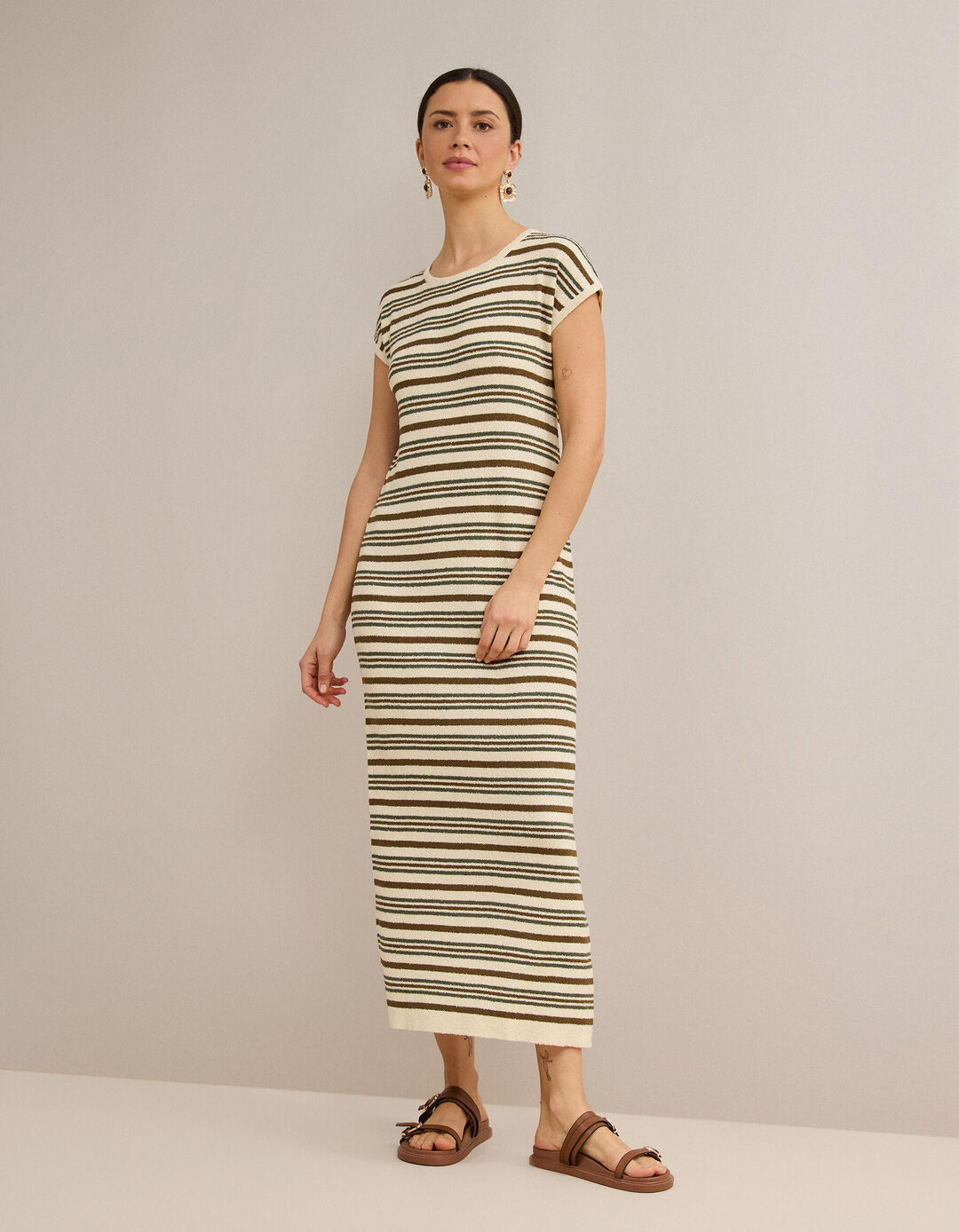 Vestido R&uacute;stico, Mulher, Castanho