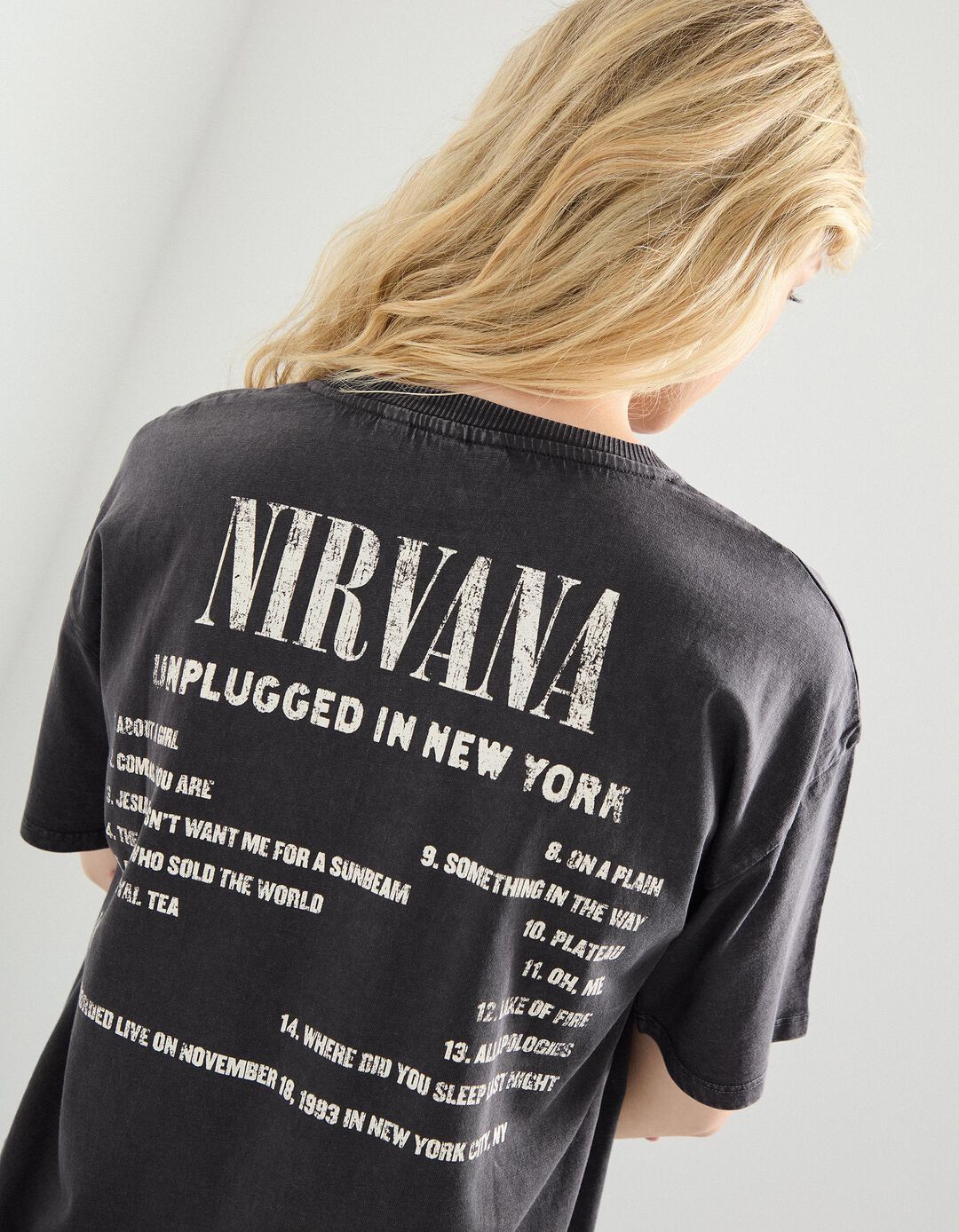 T-shirt 'Nirvana', Mulher, Cinzento Escuro