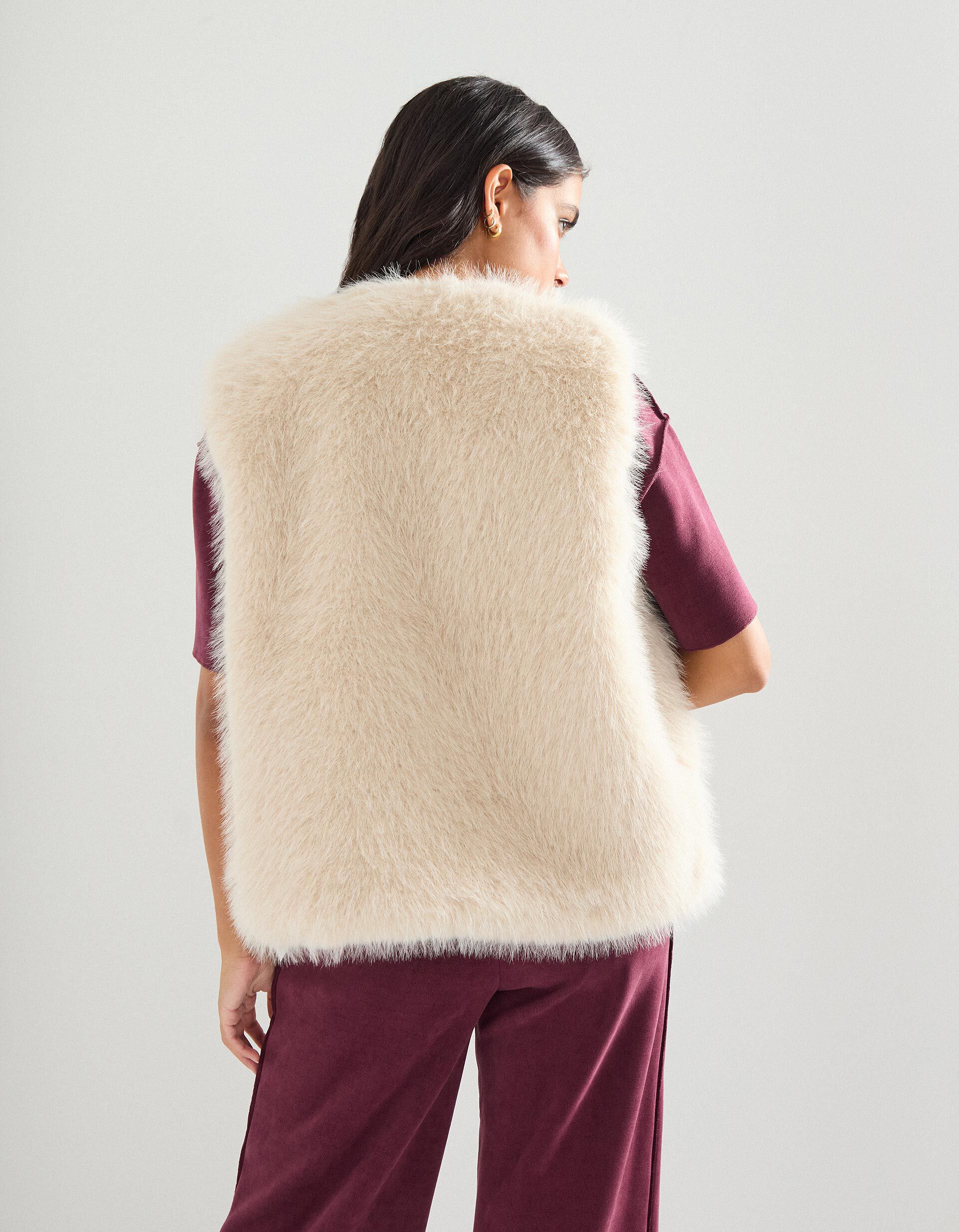 Comprar Online Colete em Pelo Sint&eacute;tico, Mulher, Bege