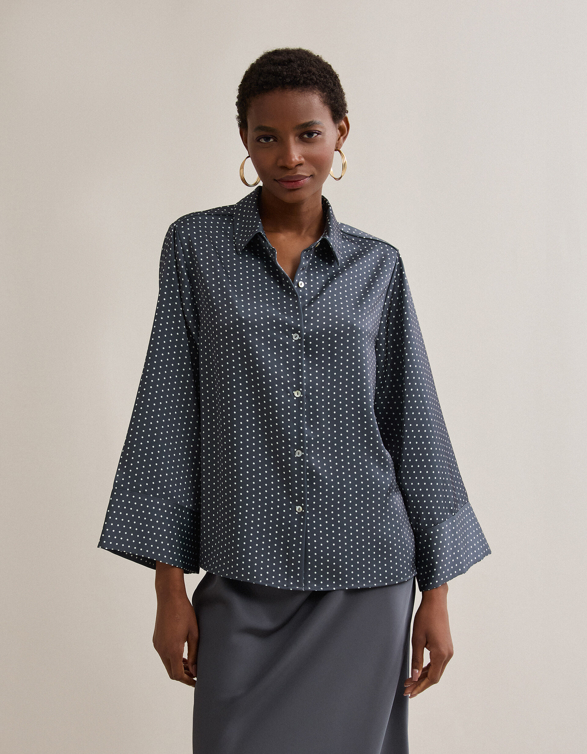 Comprar Online Camisa Acetinada, Mulher, Cinzento