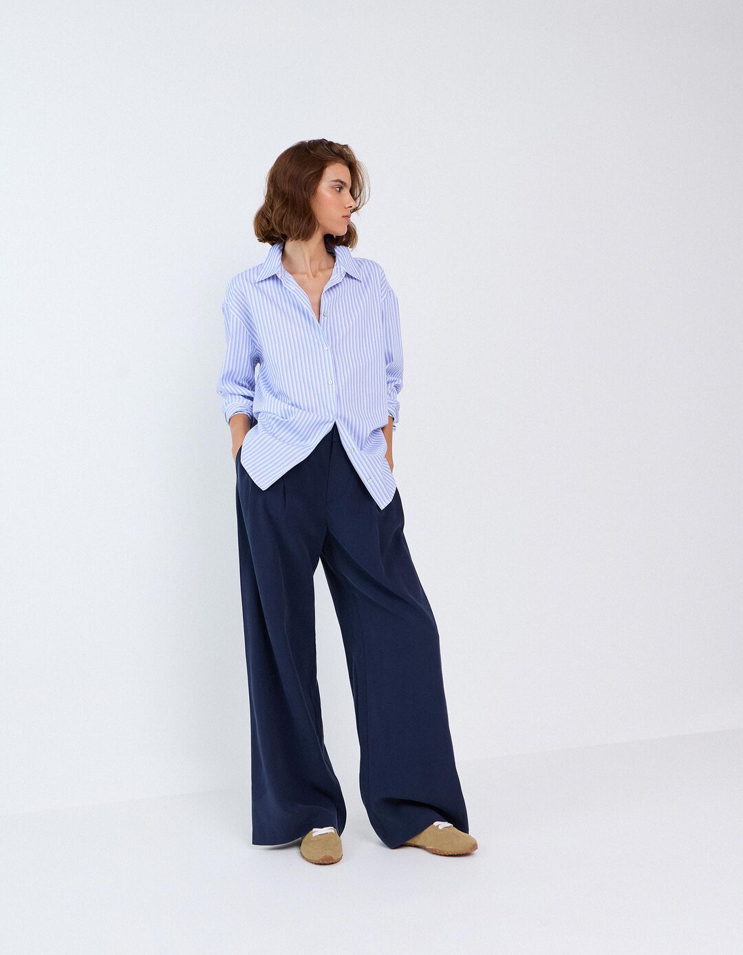 Cal&ccedil;as Elegantes Com Prega, Mulher, Azul Escuro