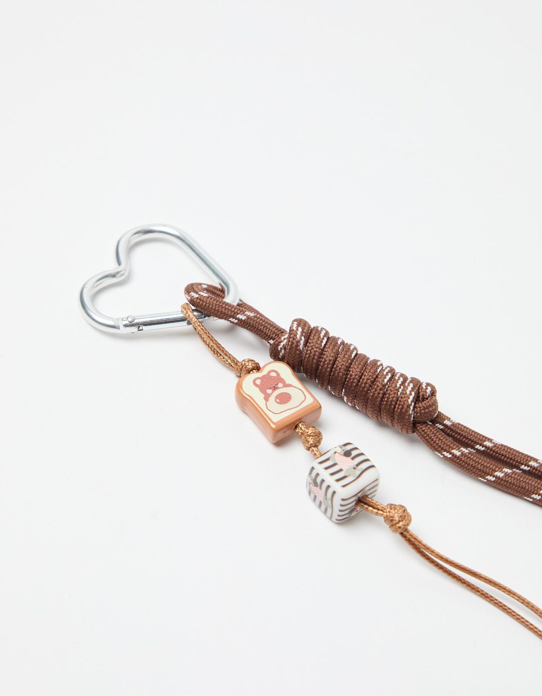 Porta-Chaves, Castanho