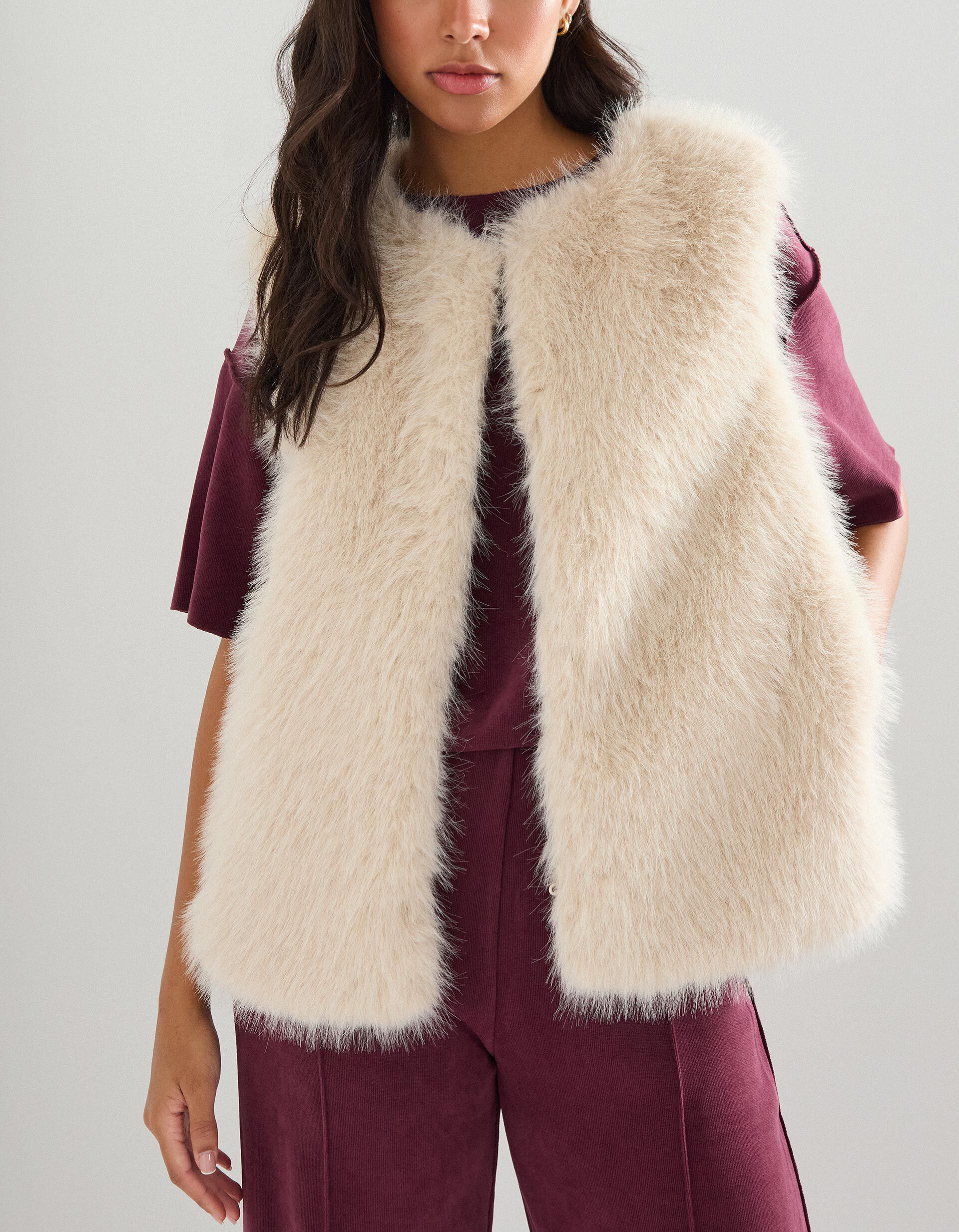 Comprar Online Colete em Pelo Sint&eacute;tico, Mulher, Bege