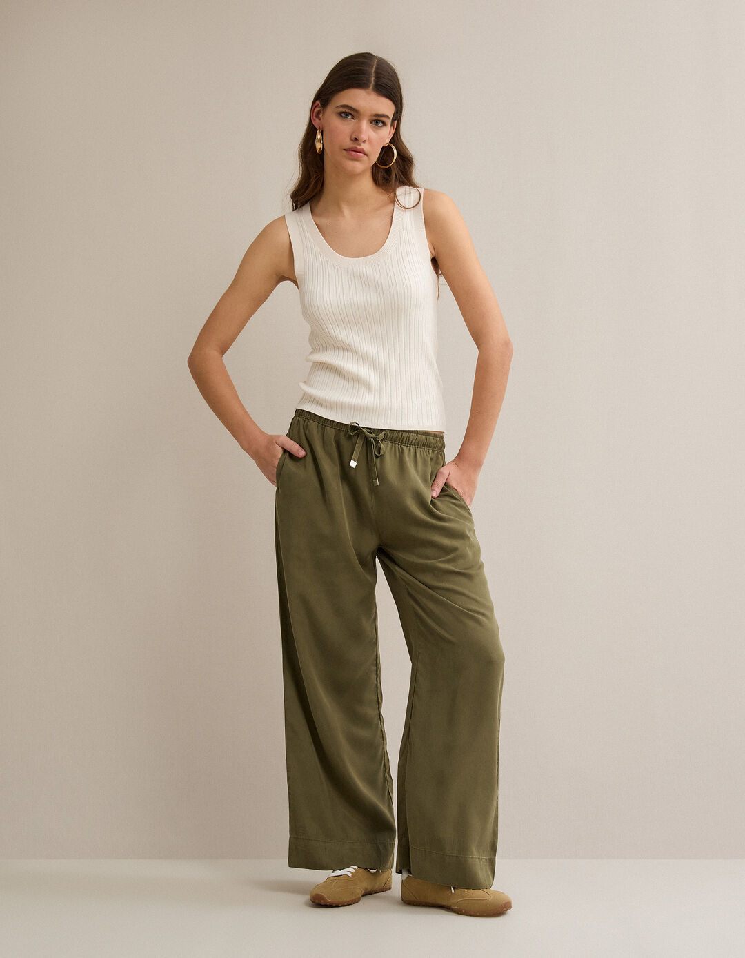 Cal&ccedil;as Liocel, Mulher, Verde