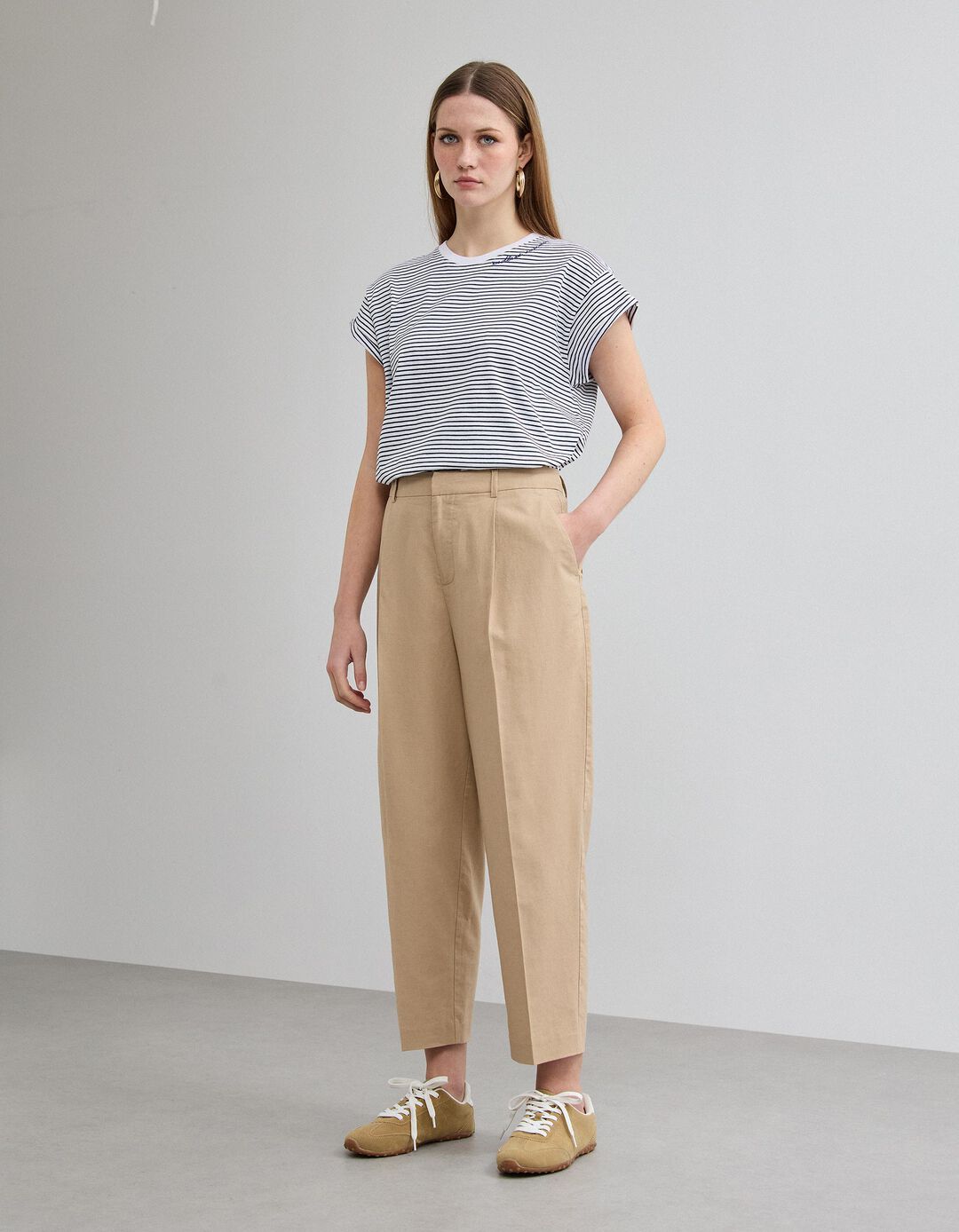 Cal&ccedil;as com Linho, Mulher, Bege