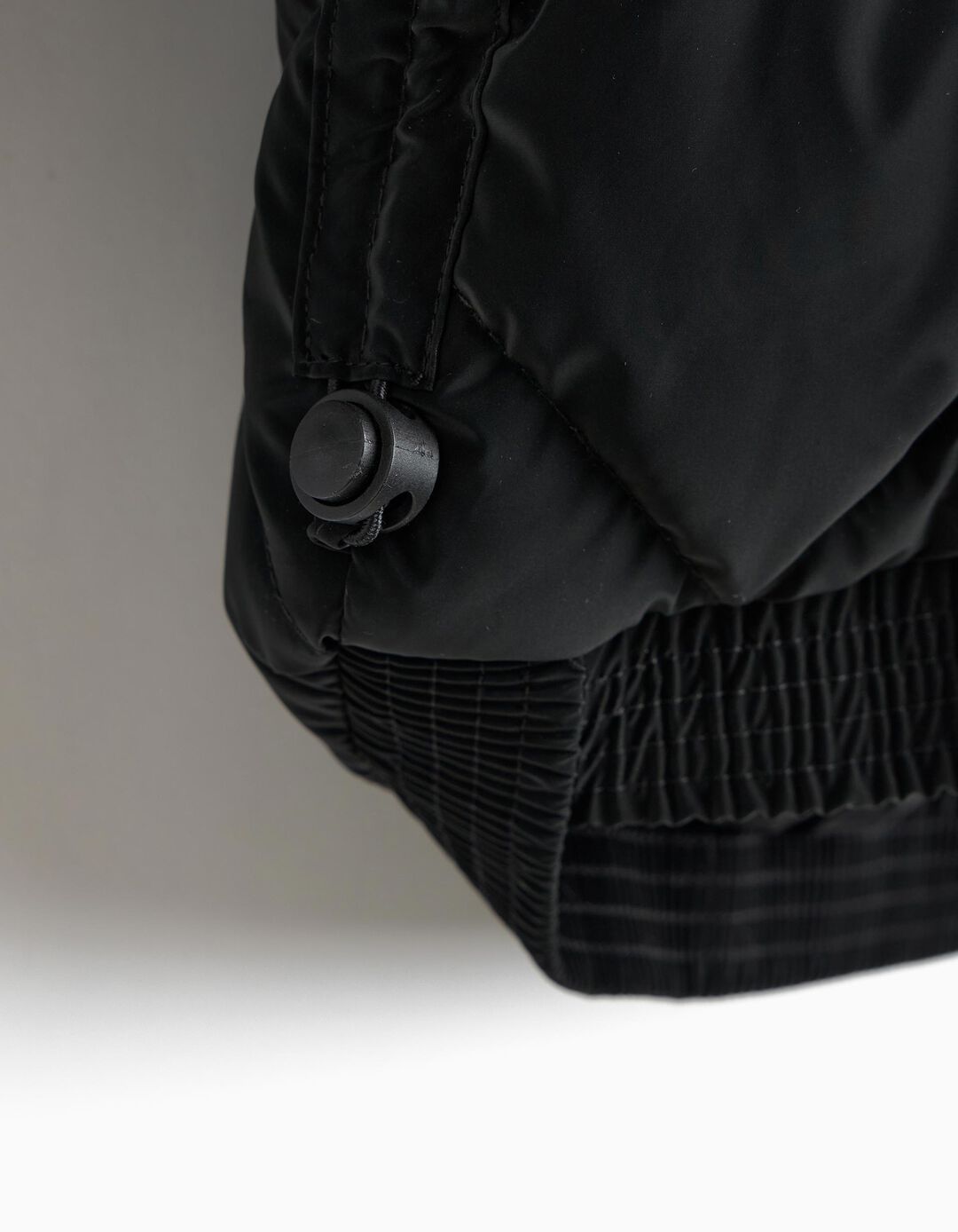 Blus&atilde;o Acolchoado Com Capuz, Menina, Preto