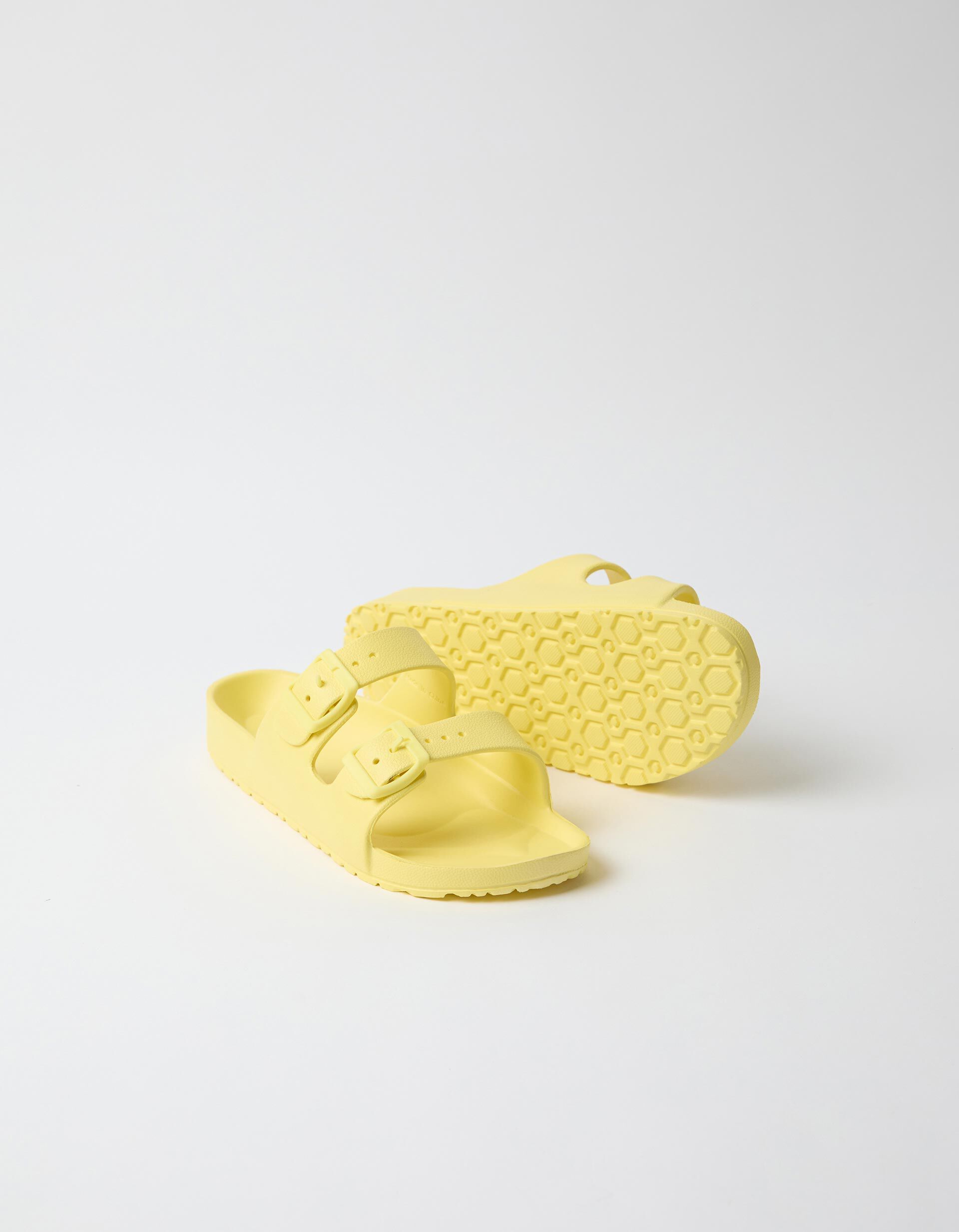 Comprar Online Sand&aacute;lias, Mulher, Amarelo Claro