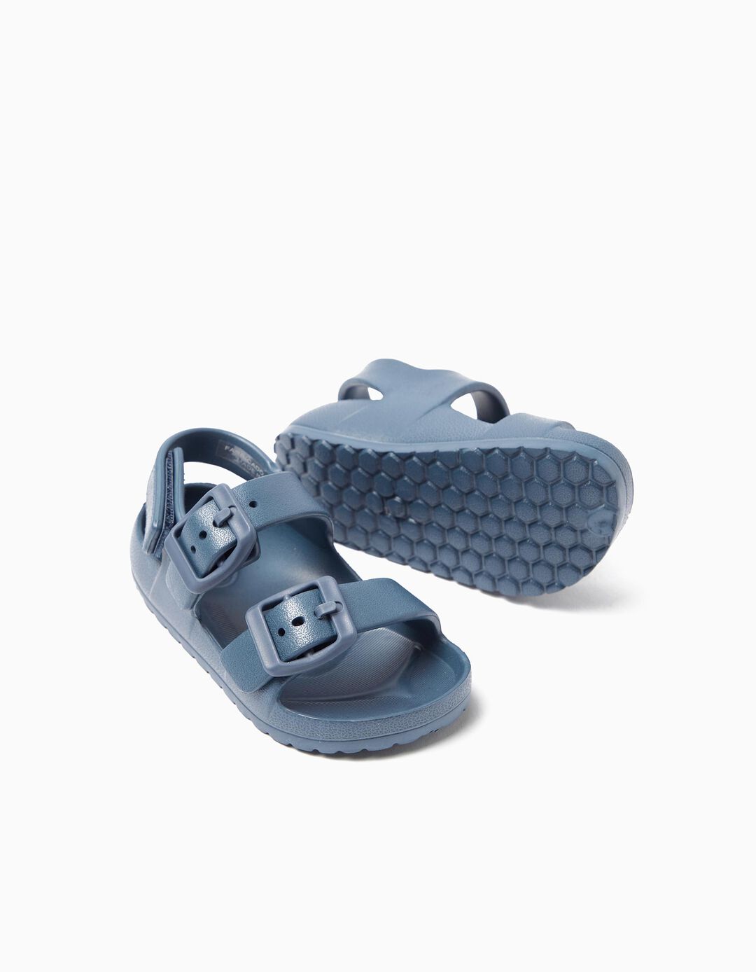 Sand&aacute;lias, Menino, Azul