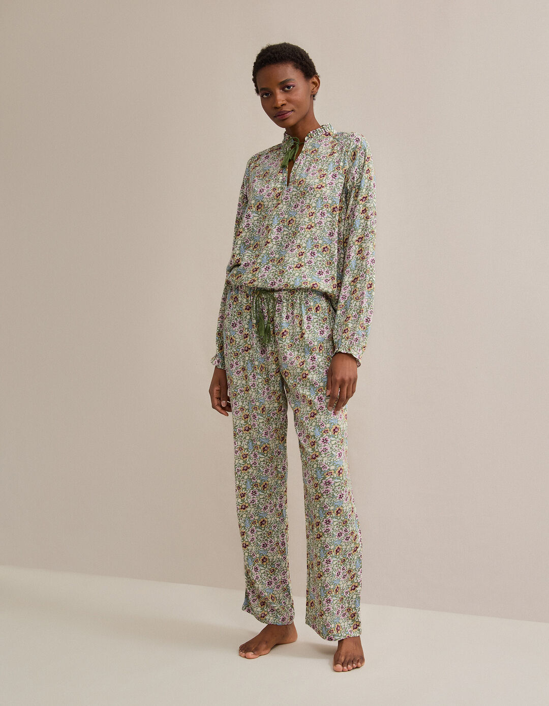 Pijama Flores, Mulher, Branco