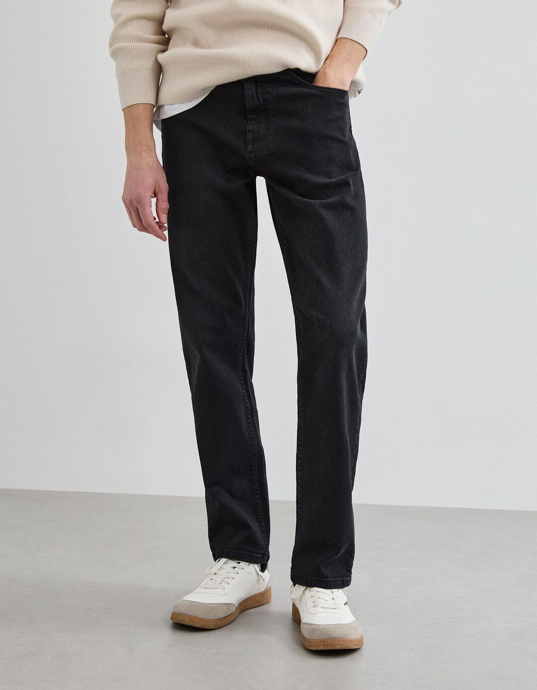 Cal&ccedil;as 'Tapered Fit', Homem, Preto