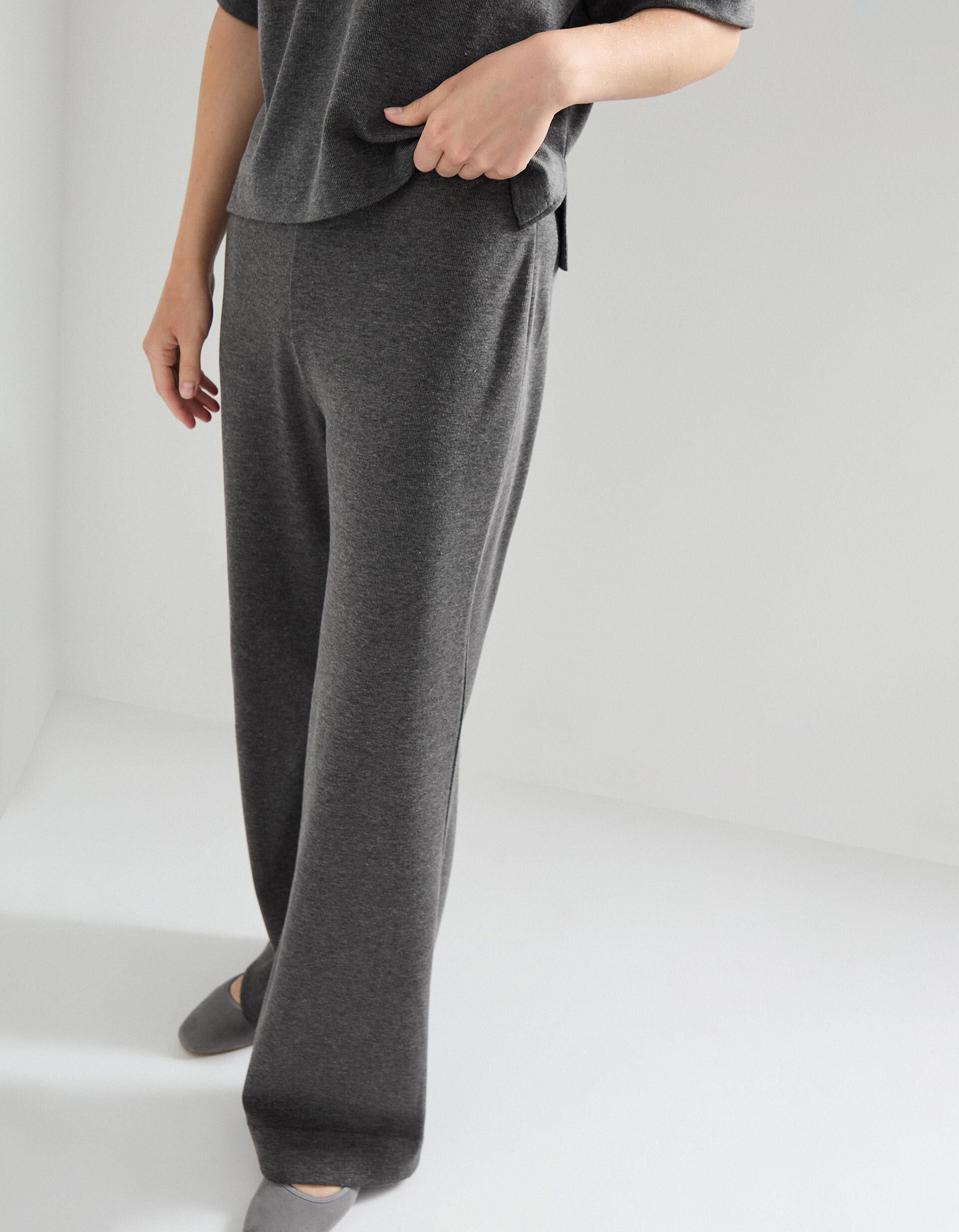 Comprar Online Cal&ccedil;as, Mulher, Cinzento Escuro