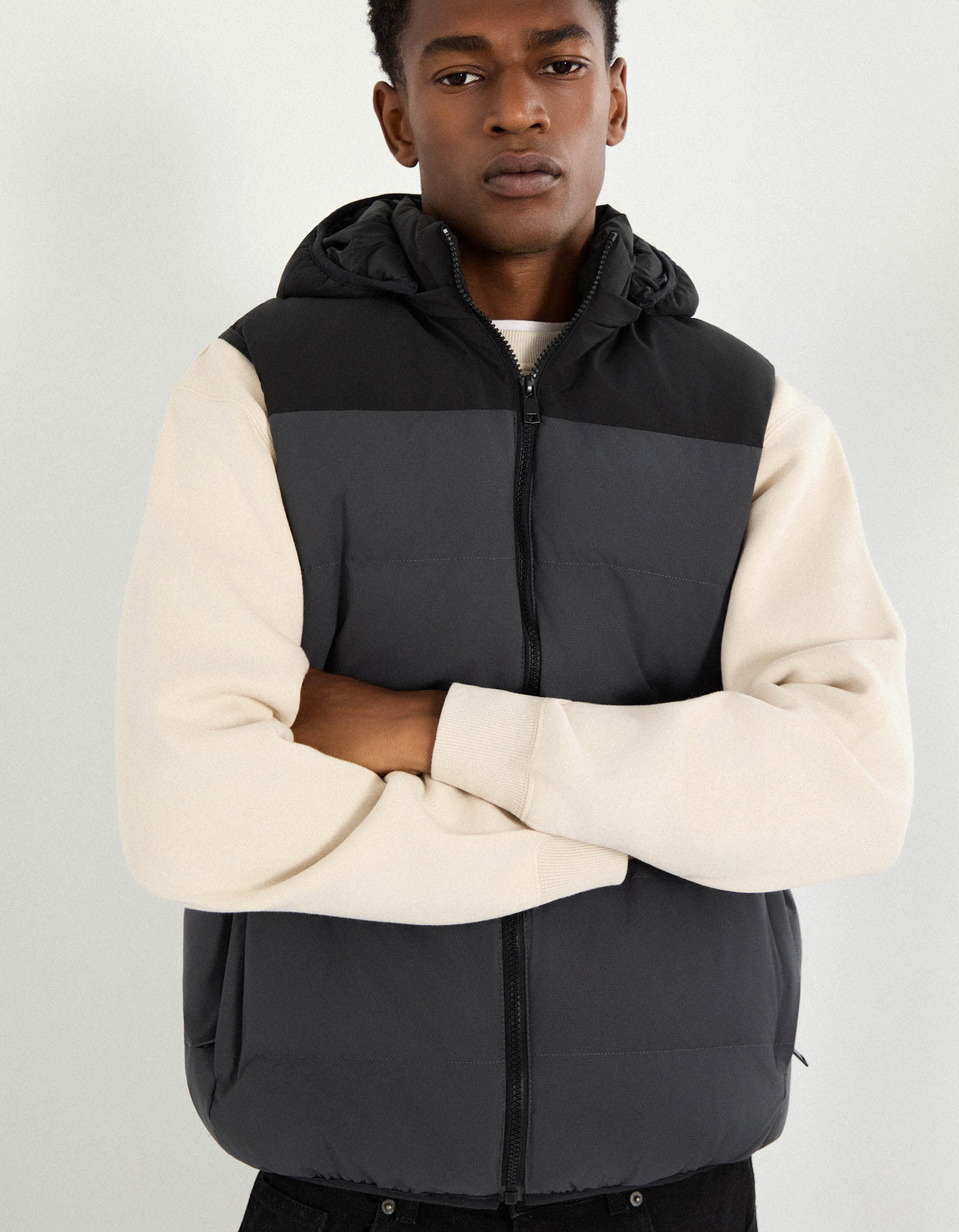 Comprar Online Colete Acolchoado com Capuz, Homem, Cinzento Escuro