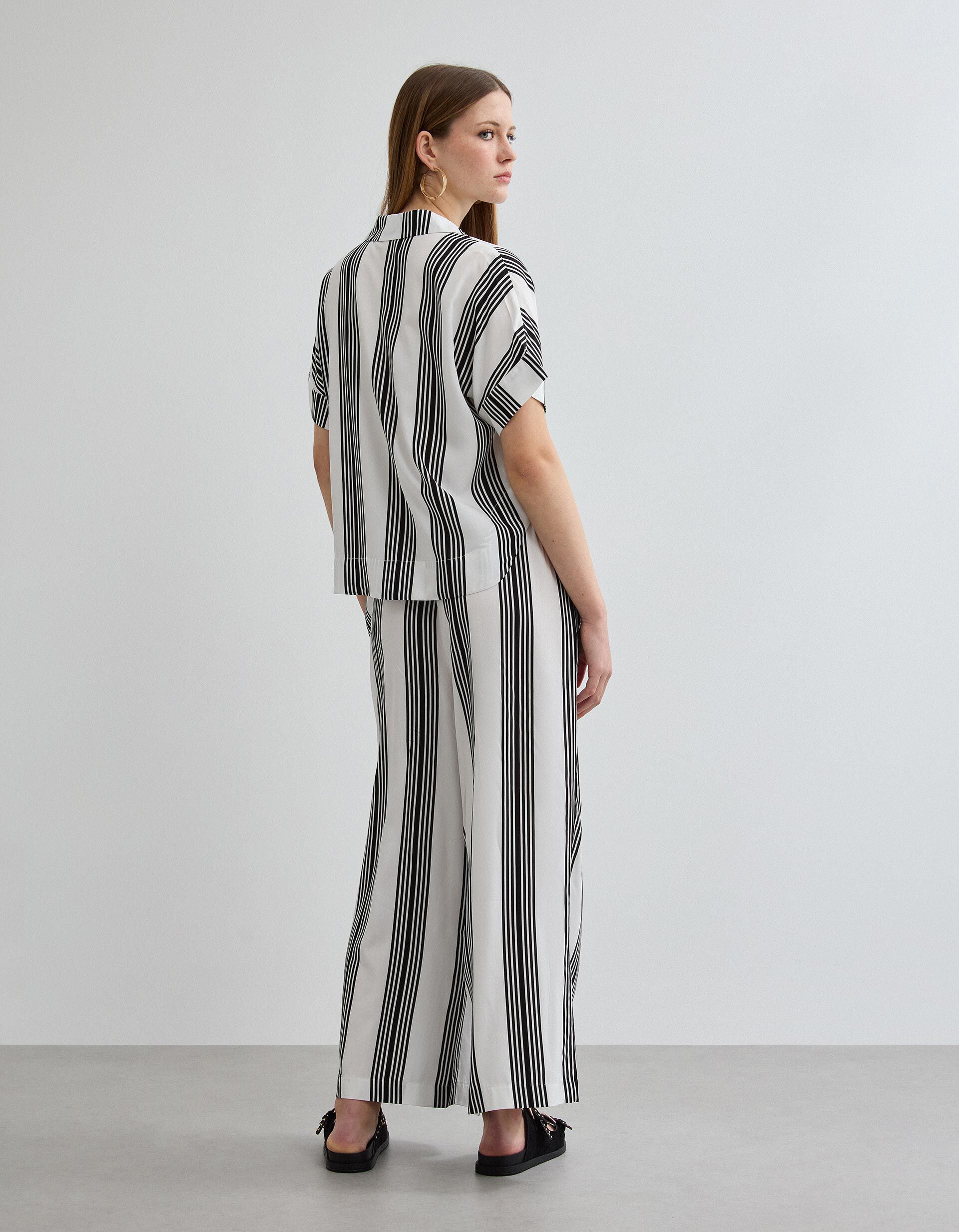 Comprar Online Cal&ccedil;as Riscas, Mulher, Preto