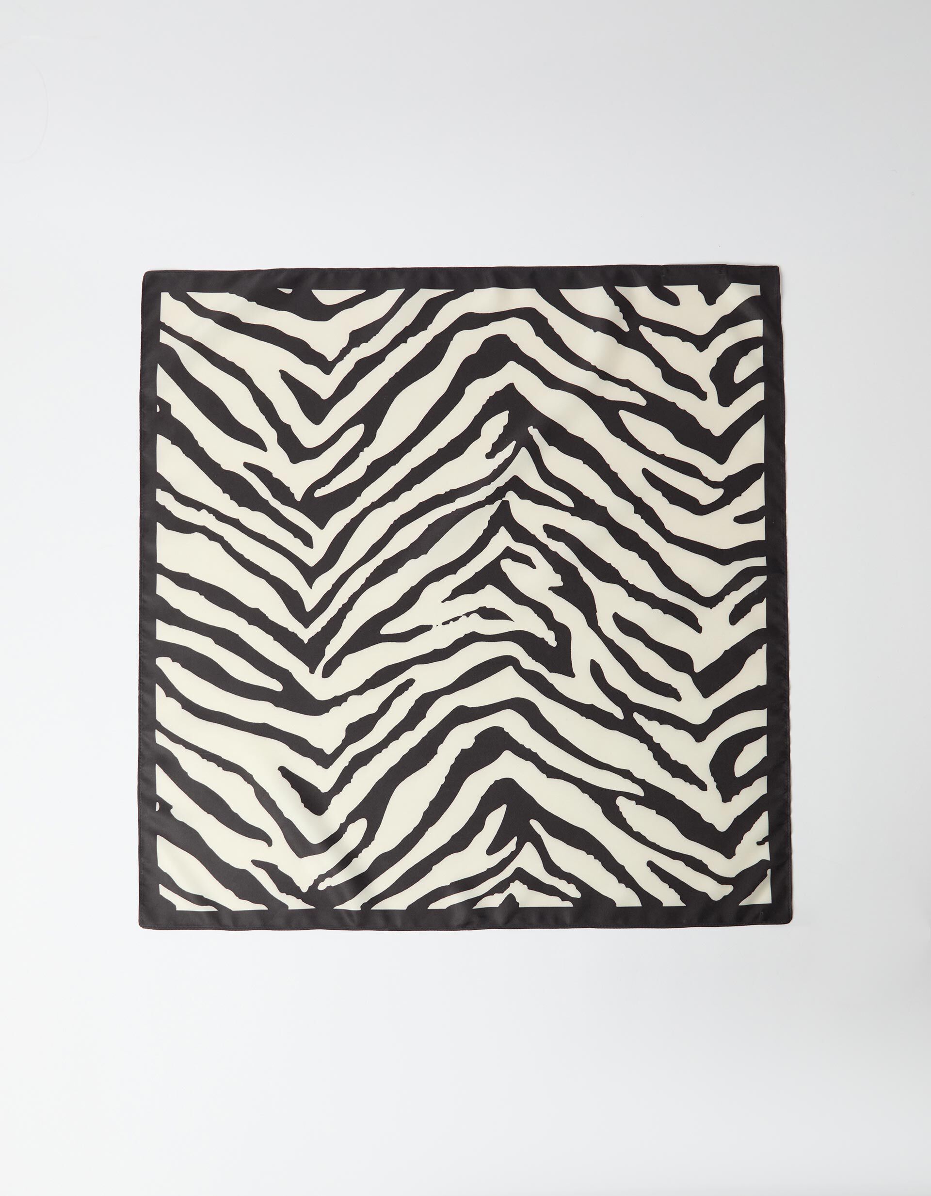 Comprar Online Len&ccedil;o Animal Print, Mulher, Preto