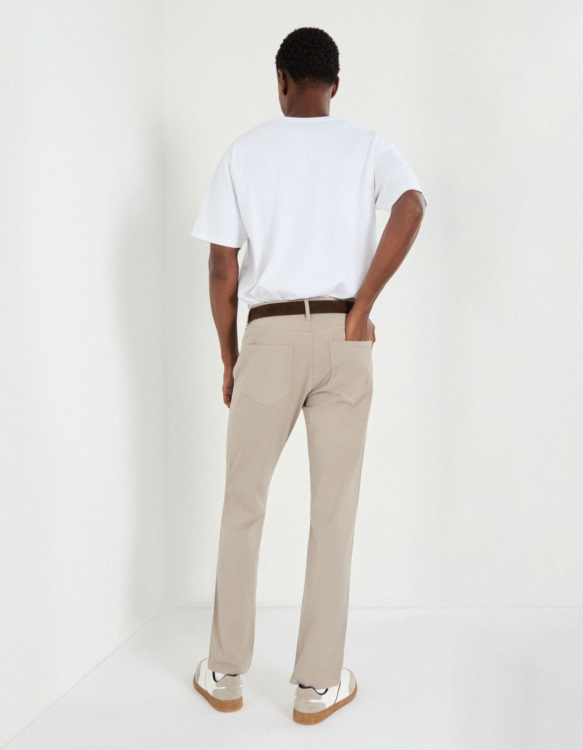 Comprar Online Cal&ccedil;as 'Slim Fit', Homem, Bege Claro